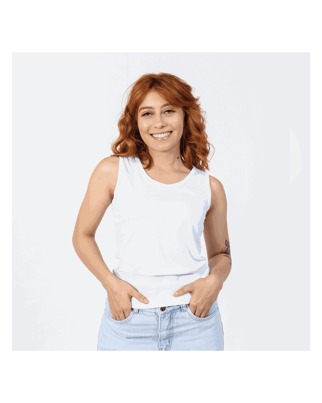 Regata Feminina Básica Branca - Techmalhas