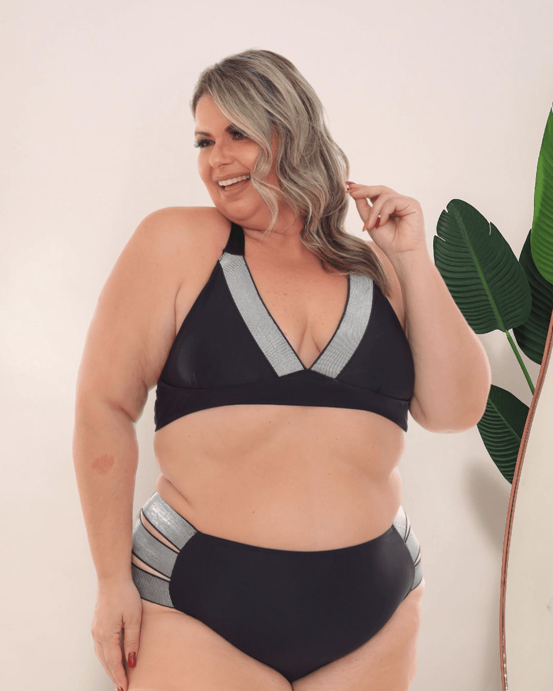 Biquíni Las Vegas Plus Size Tiras Preto e Prata