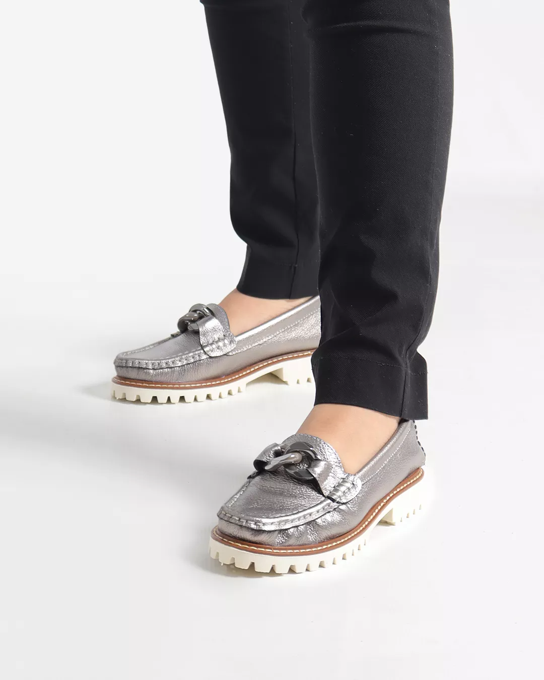 Mocassim Feminino Com Fivela Onix - Malta Shoes