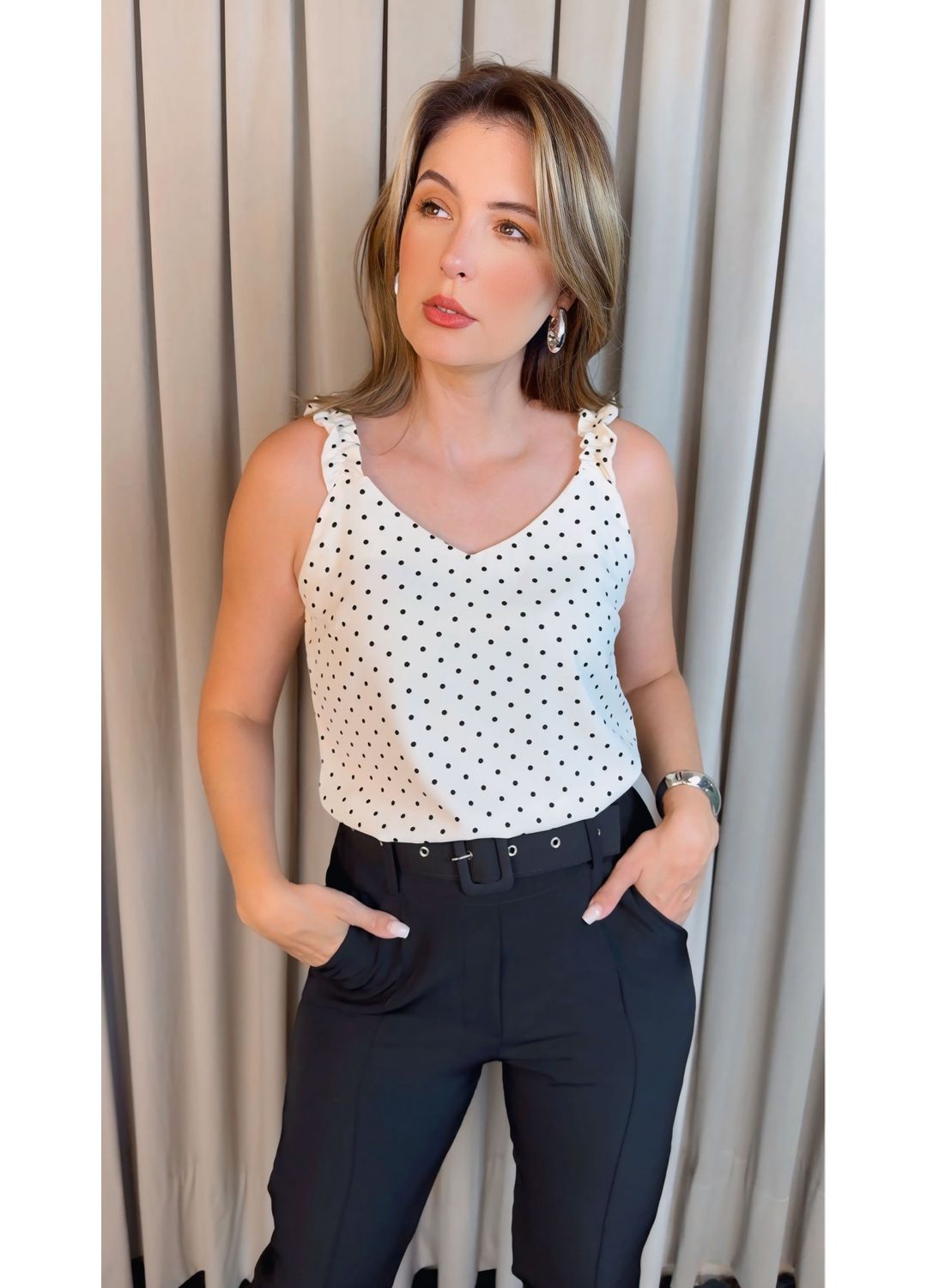 Blusa Feminina Clássica Em Poá - Br... - D'Menina