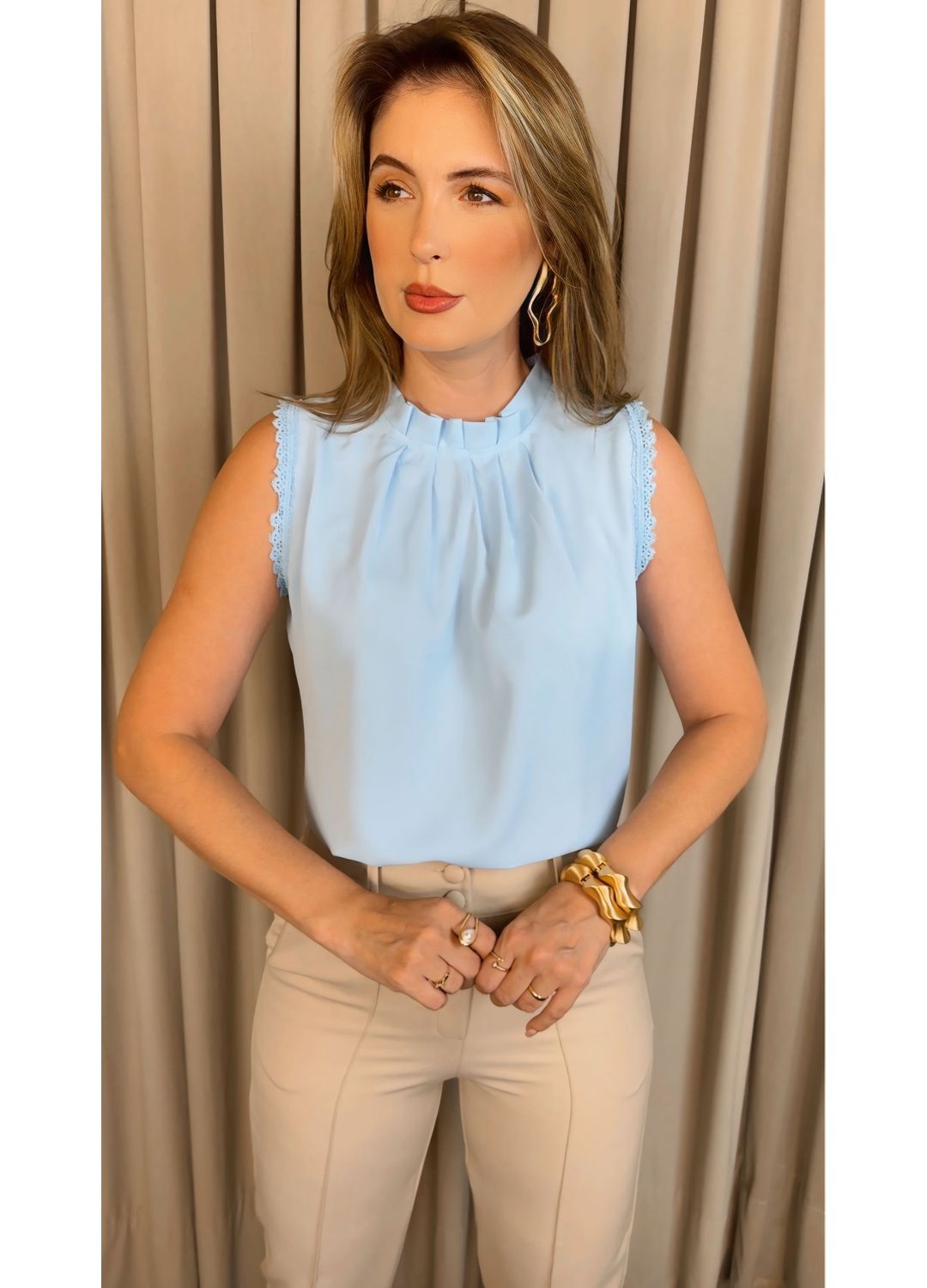 Blusa Feminina Clássica Com Detalhe... - D'Menina