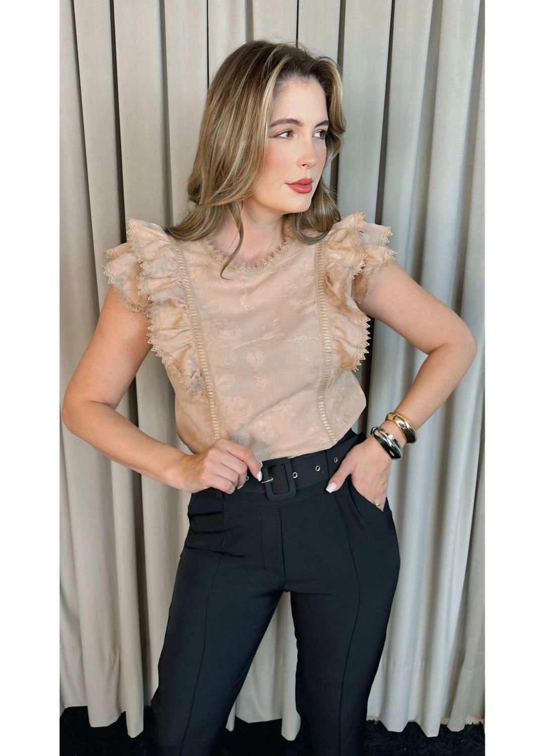 Blusa Feminina Delicada Bordada - N... - D'Menina