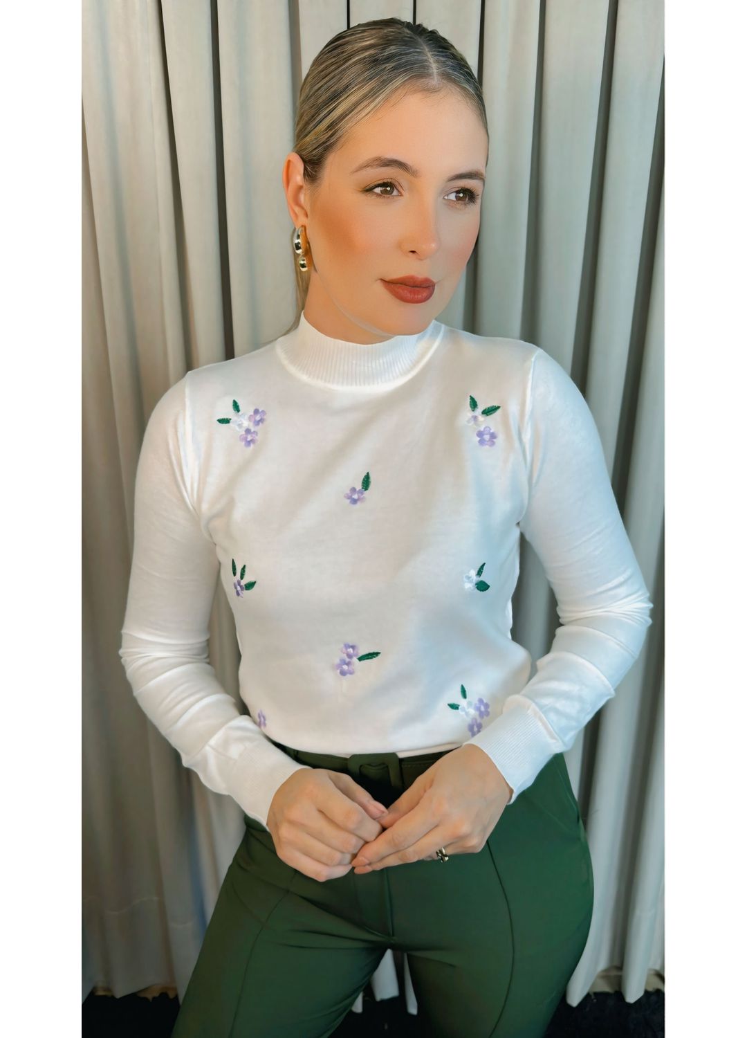 Blusa Feminina Em Tricô Com Aplicaç... - D'Menina