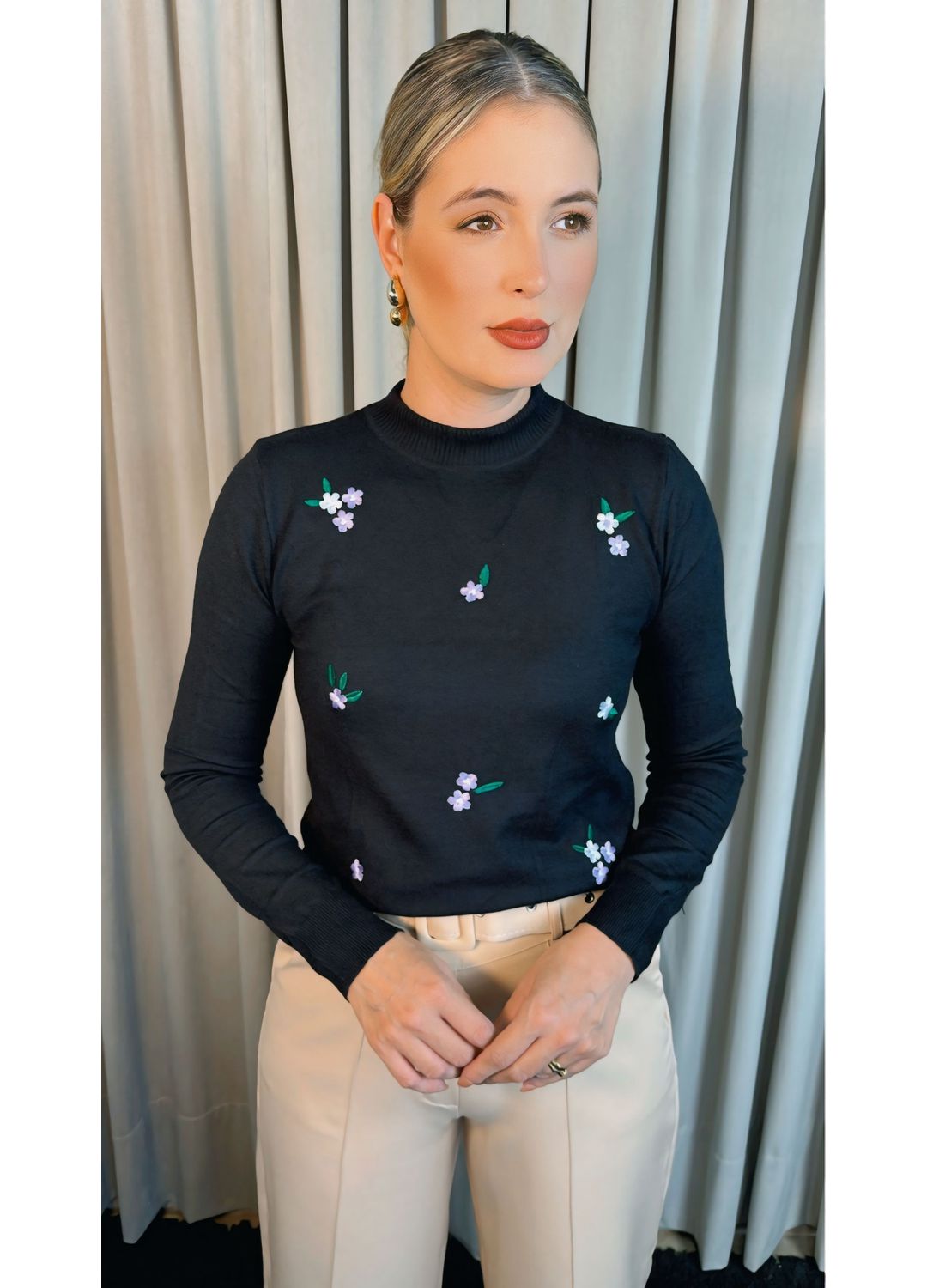 Blusa Feminina Em Tricô Com Aplicaç... - D'Menina