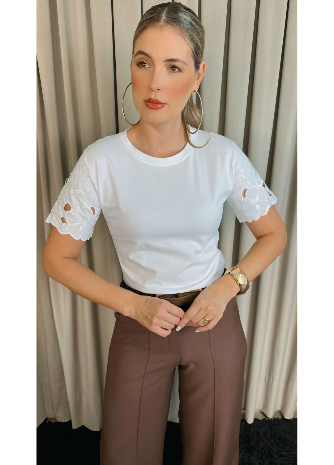 T-Shirt Feminina Manga Bordada Flor... - D'Menina