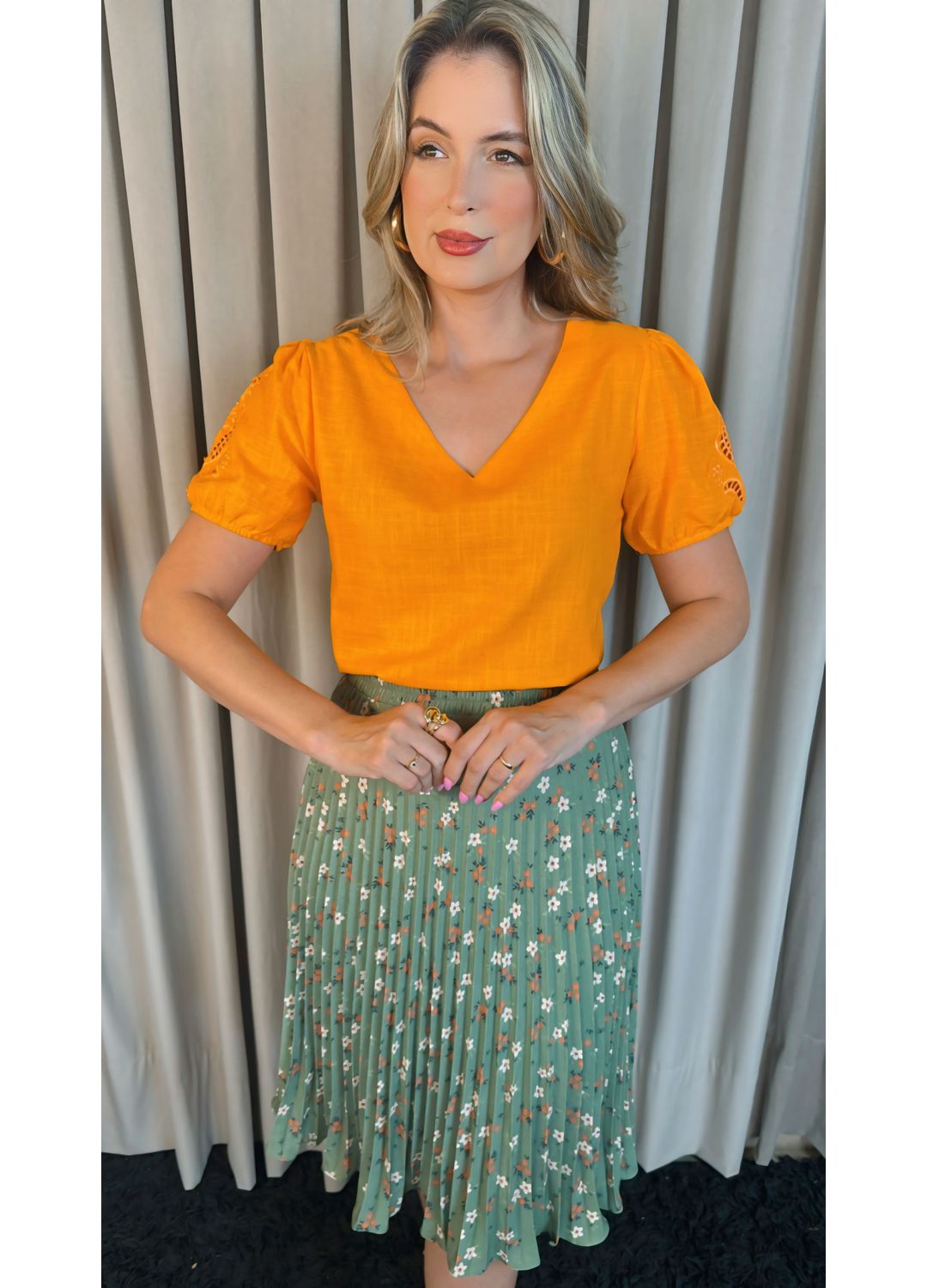 Blusa Classica em Viscolinho Delica... - D'Menina