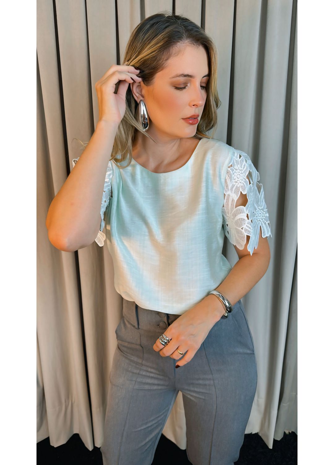 Blusa Feminina Manga Guipir Elegânc... - D'Menina