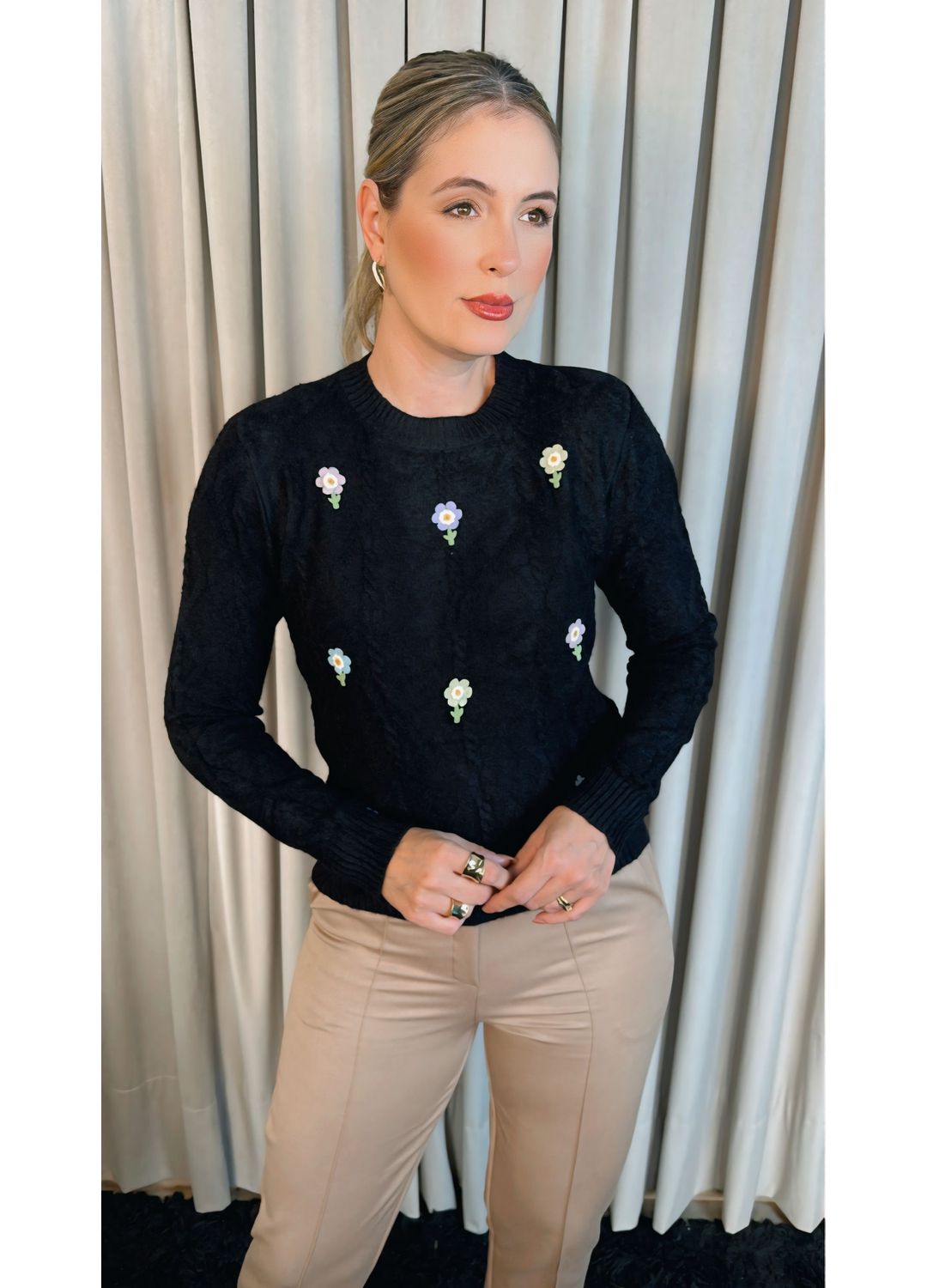 Blusa Feminina Em Tricô Com Aplicaç... - D'Menina