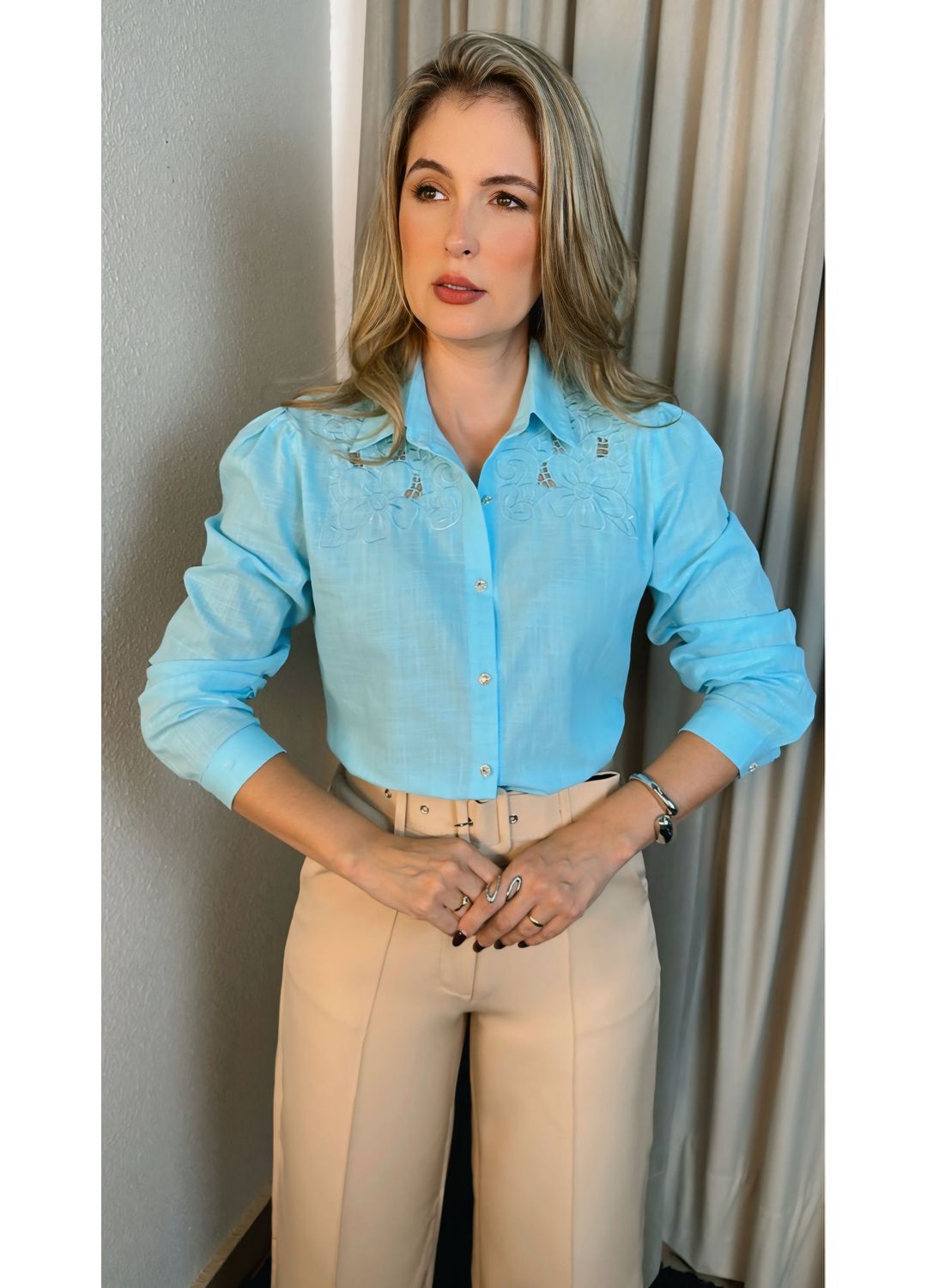 Camisa Feminina Bordada Manga Longa... - D'Menina