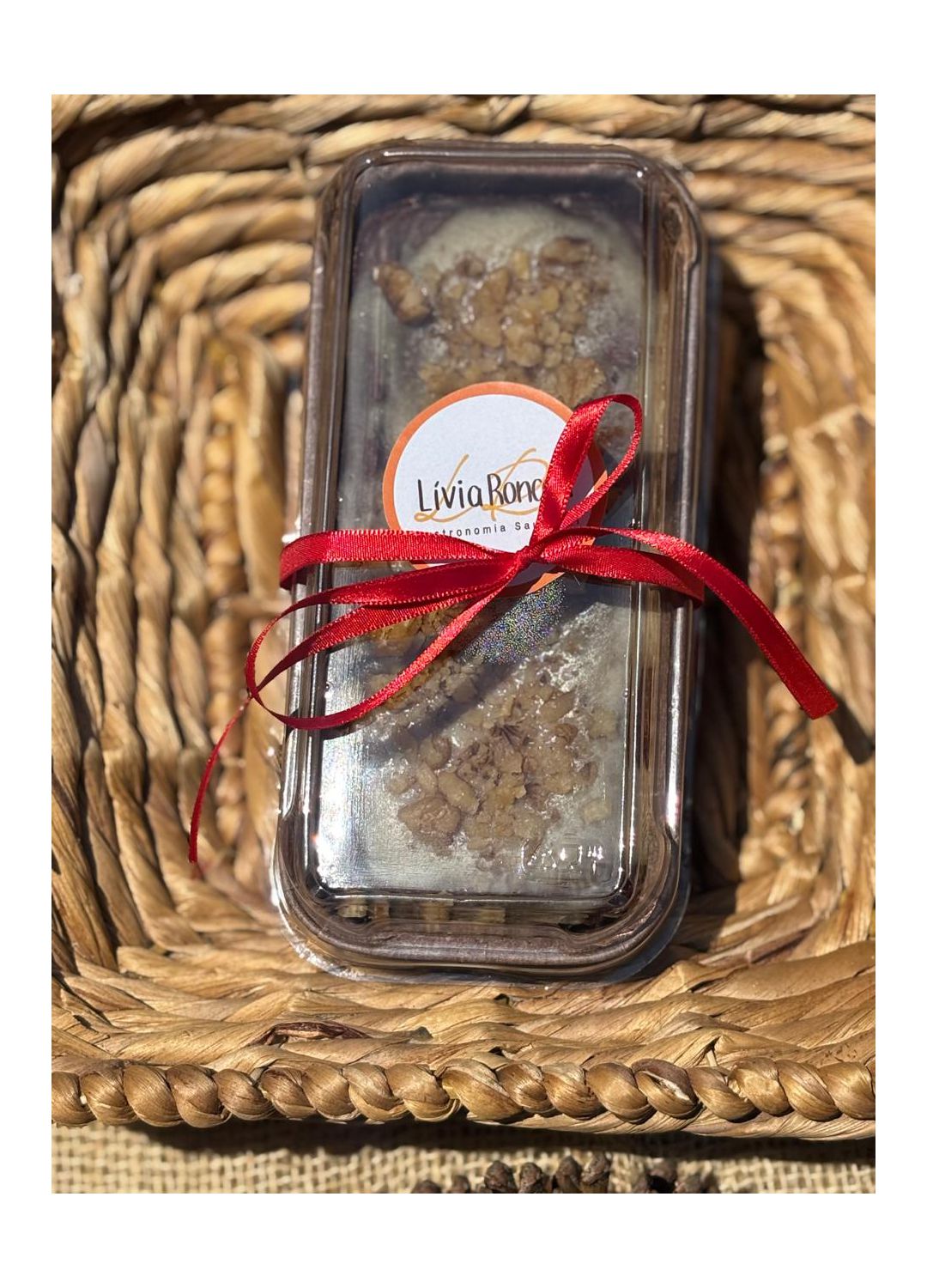 Bolo De Nozes Com Doce De Leite Sem Glúten / Sem L... - Lívia Roncari Gastronomia Saudável