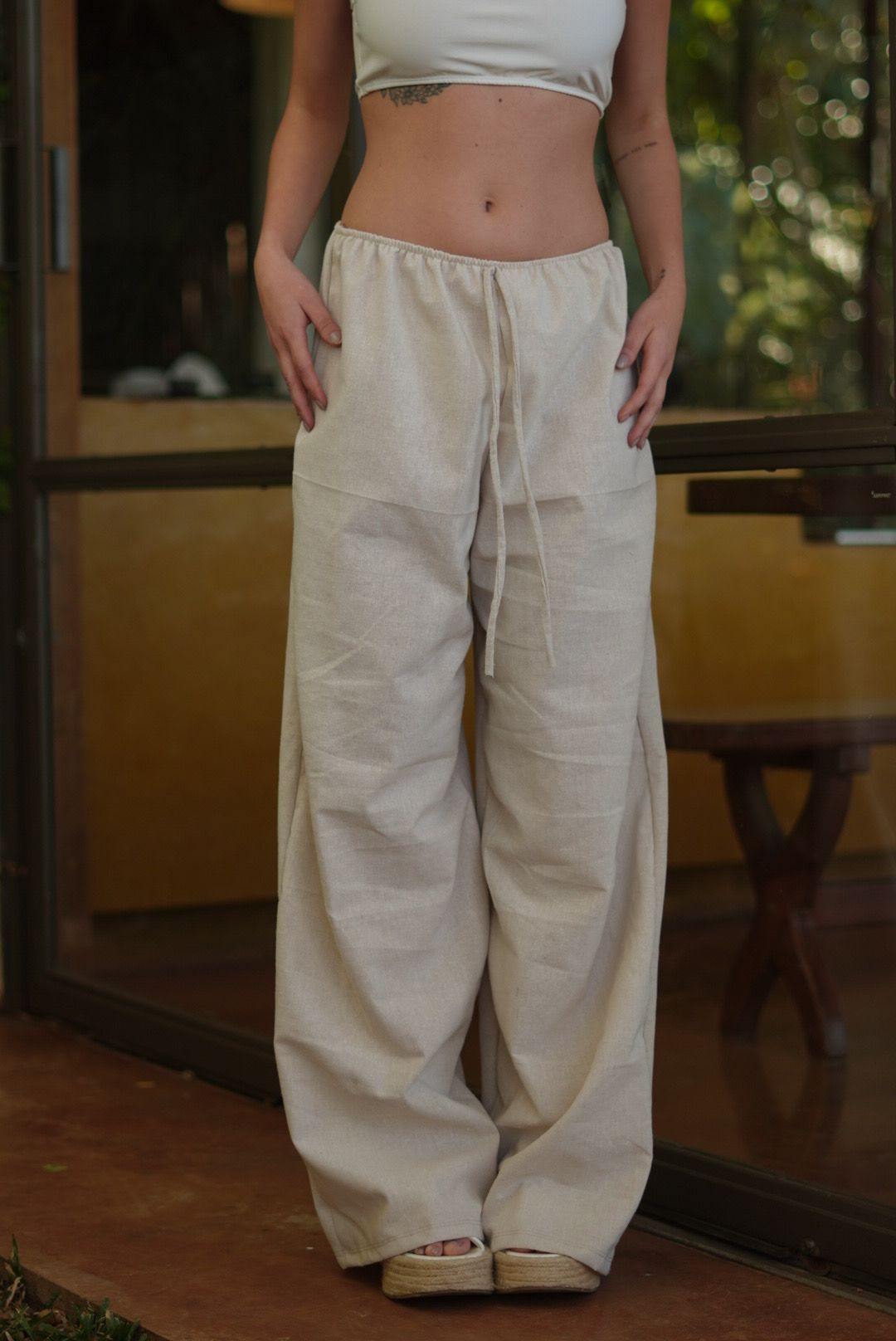 CALÇA PANTALONA LINHO AGATHA BAUNILHA - Milla
