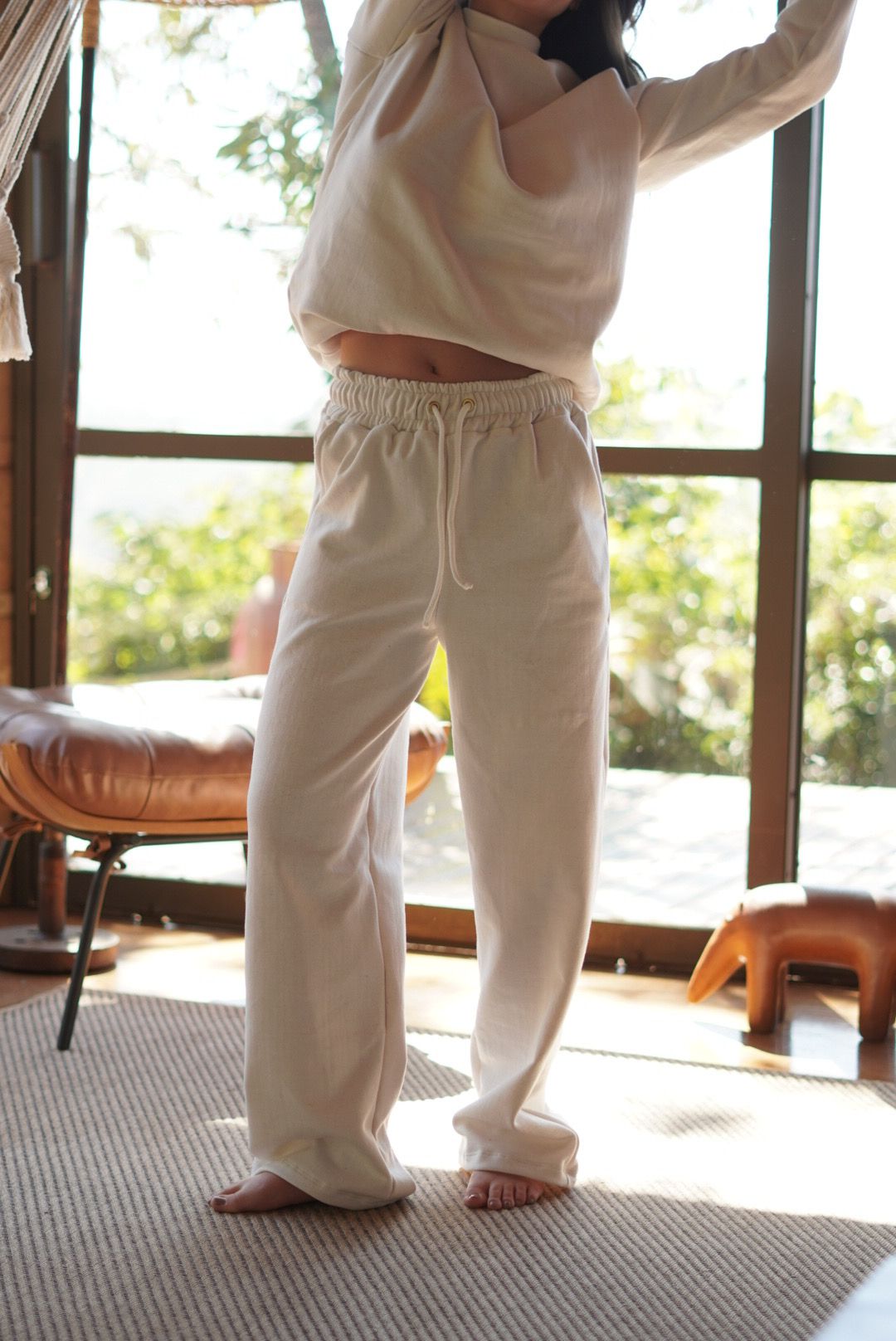CALÇA MOLETOM PANTALONA KATY BAUNILHA - Milla