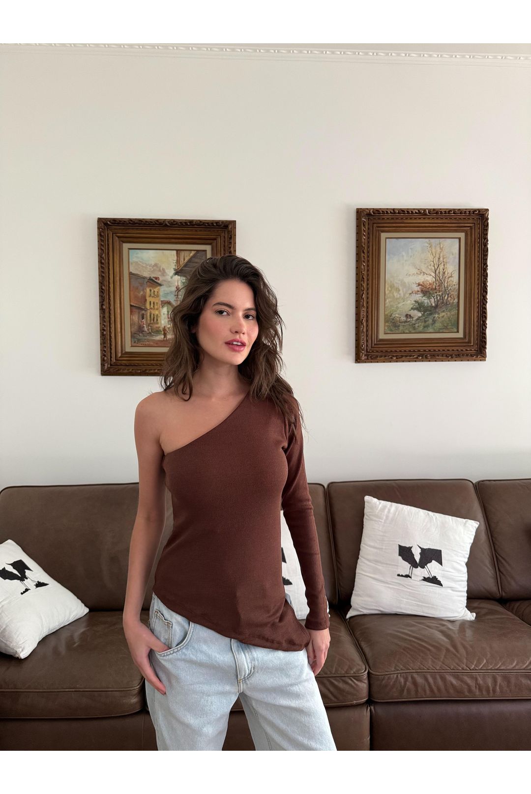 BLUSA OMBRO SÓ SASHA CHOCOLATE - Milla