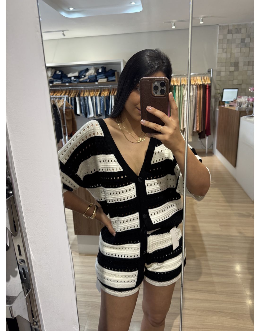 CONJUNTO LISTRAS PRETO E BRANCO MODAL 