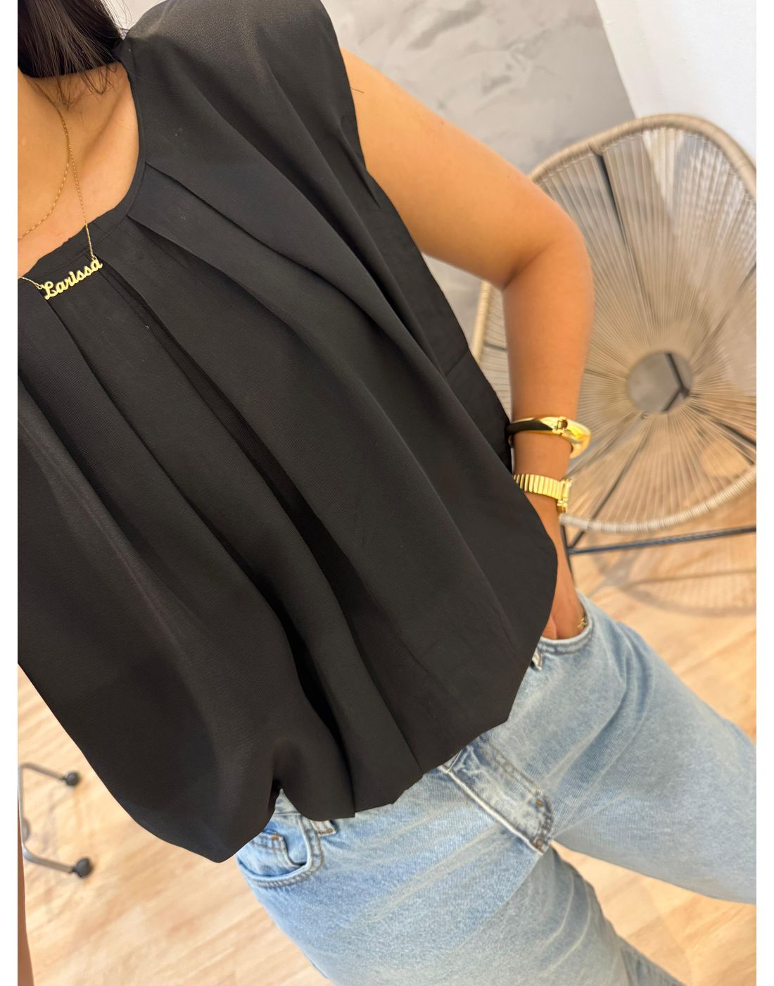 BLUSA REGATA OMBREIRA PRETA