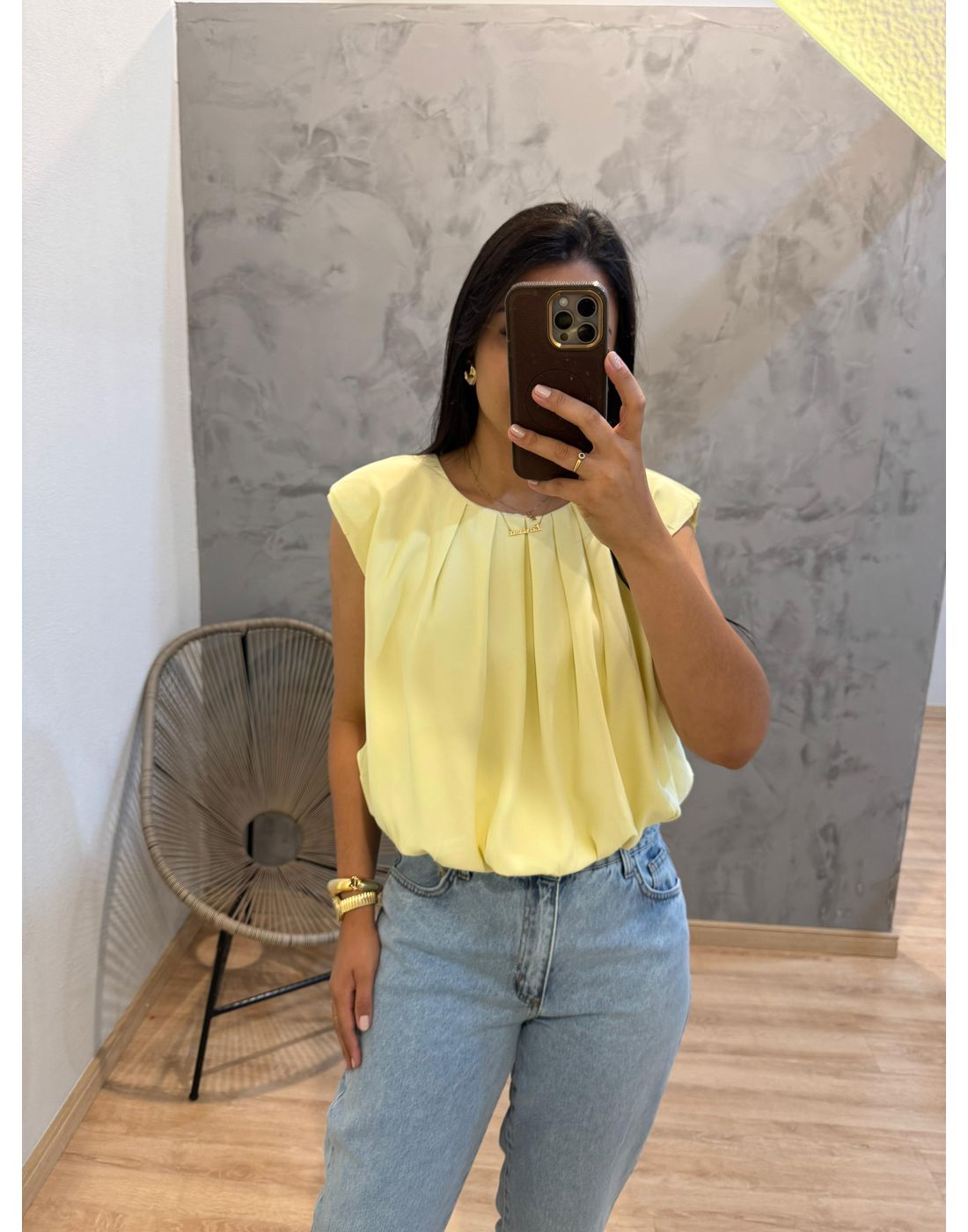 BLUSA REGATA OMBREIRA AMARELA