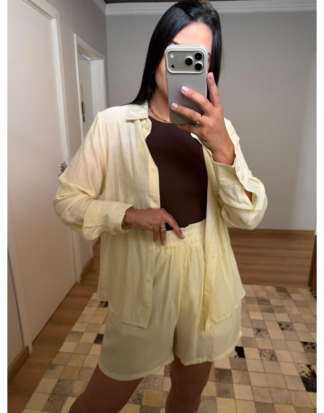 CONJUNTO SHORTS E CAMISA LOVE AMARELO