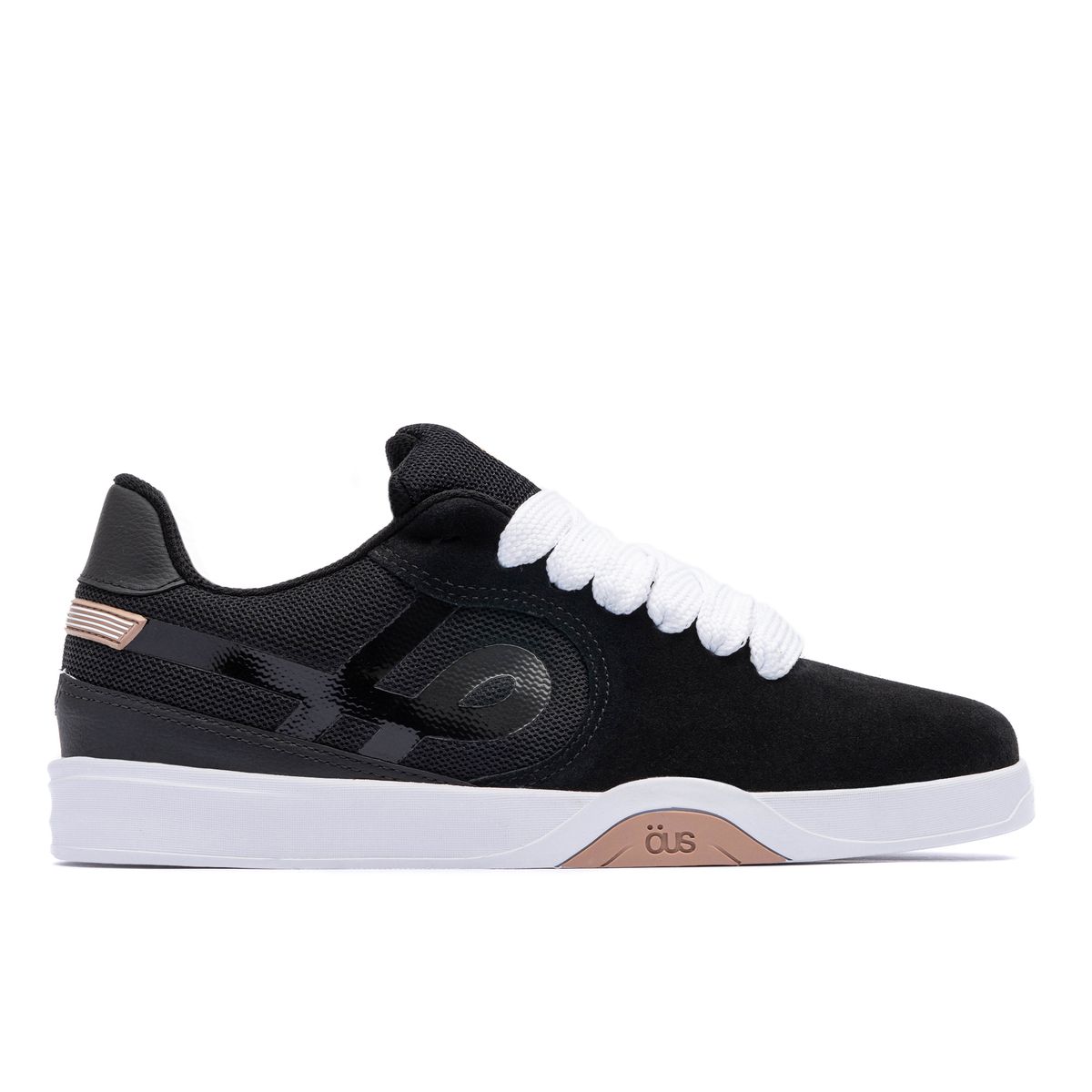 Tênis Öus Imigrante Serie x Preto Branco Creme Essencial
