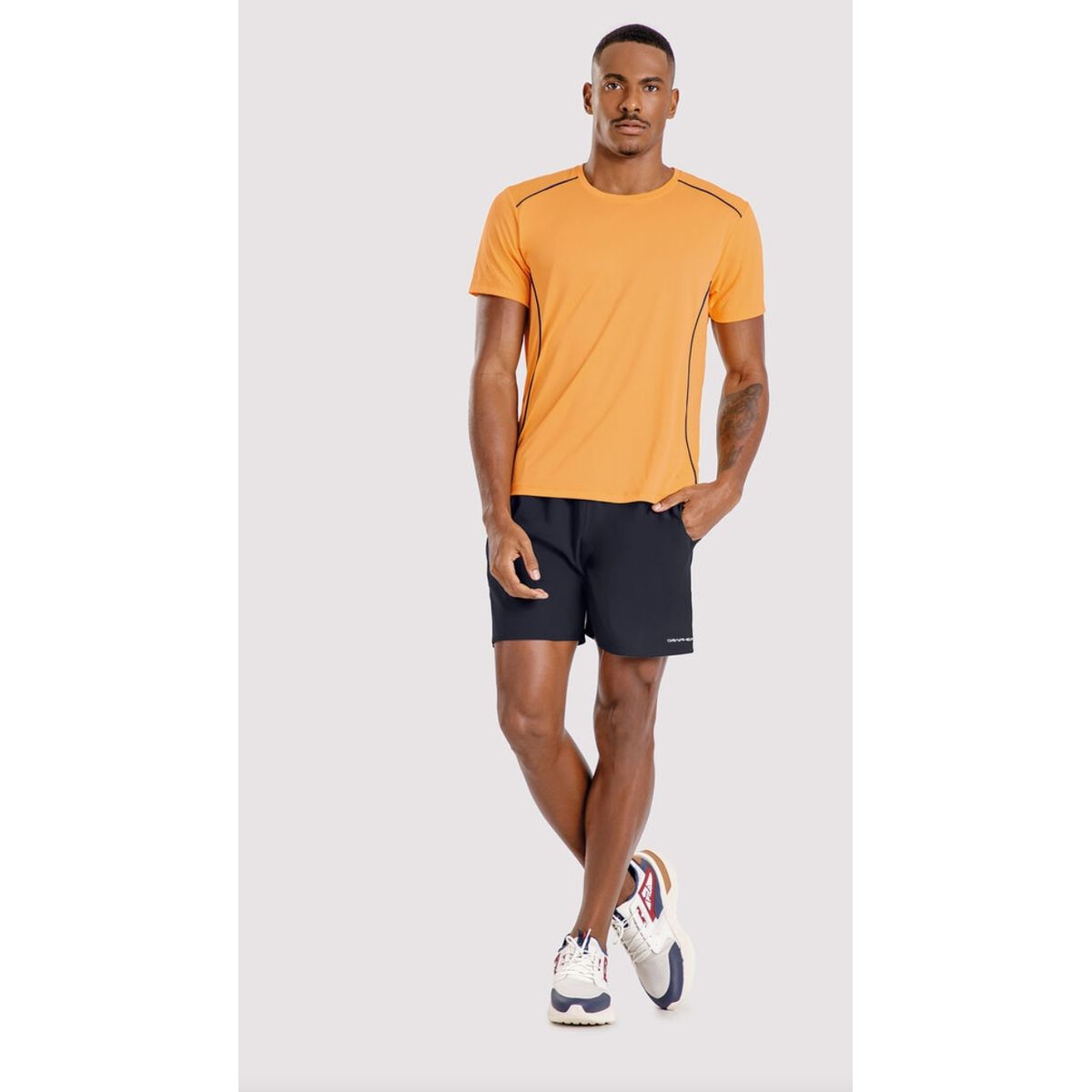 Camiseta Masculina com Detalhe Filetes - Fátima Modas