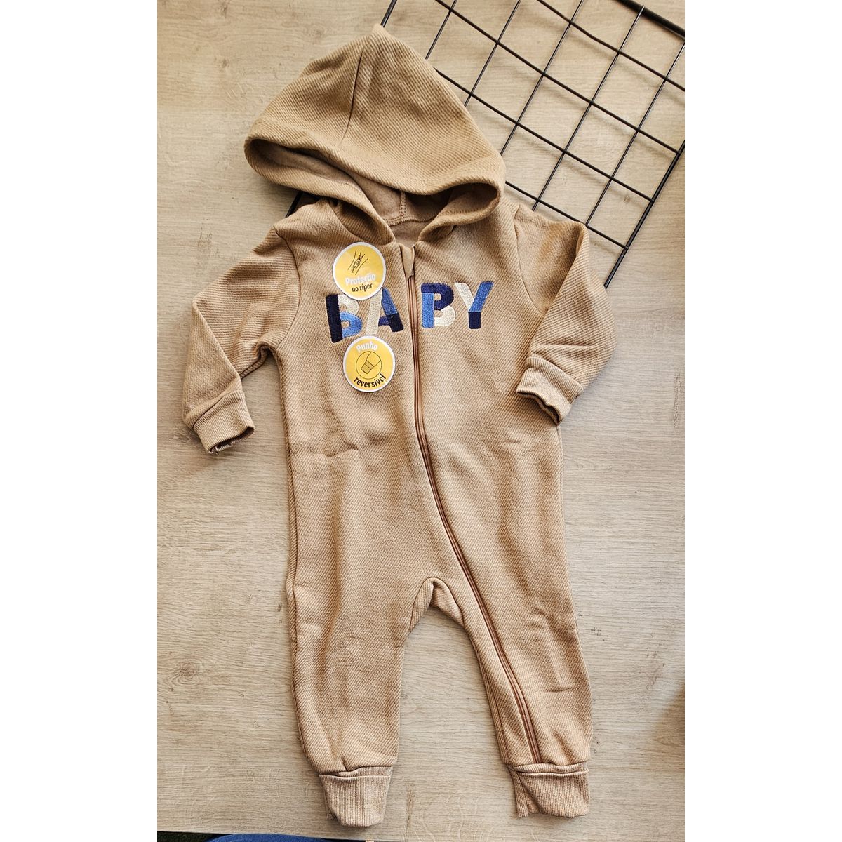 Macacão de Bebê Moletom Flanelado com Capuz Zíper ... - Fátima Modas