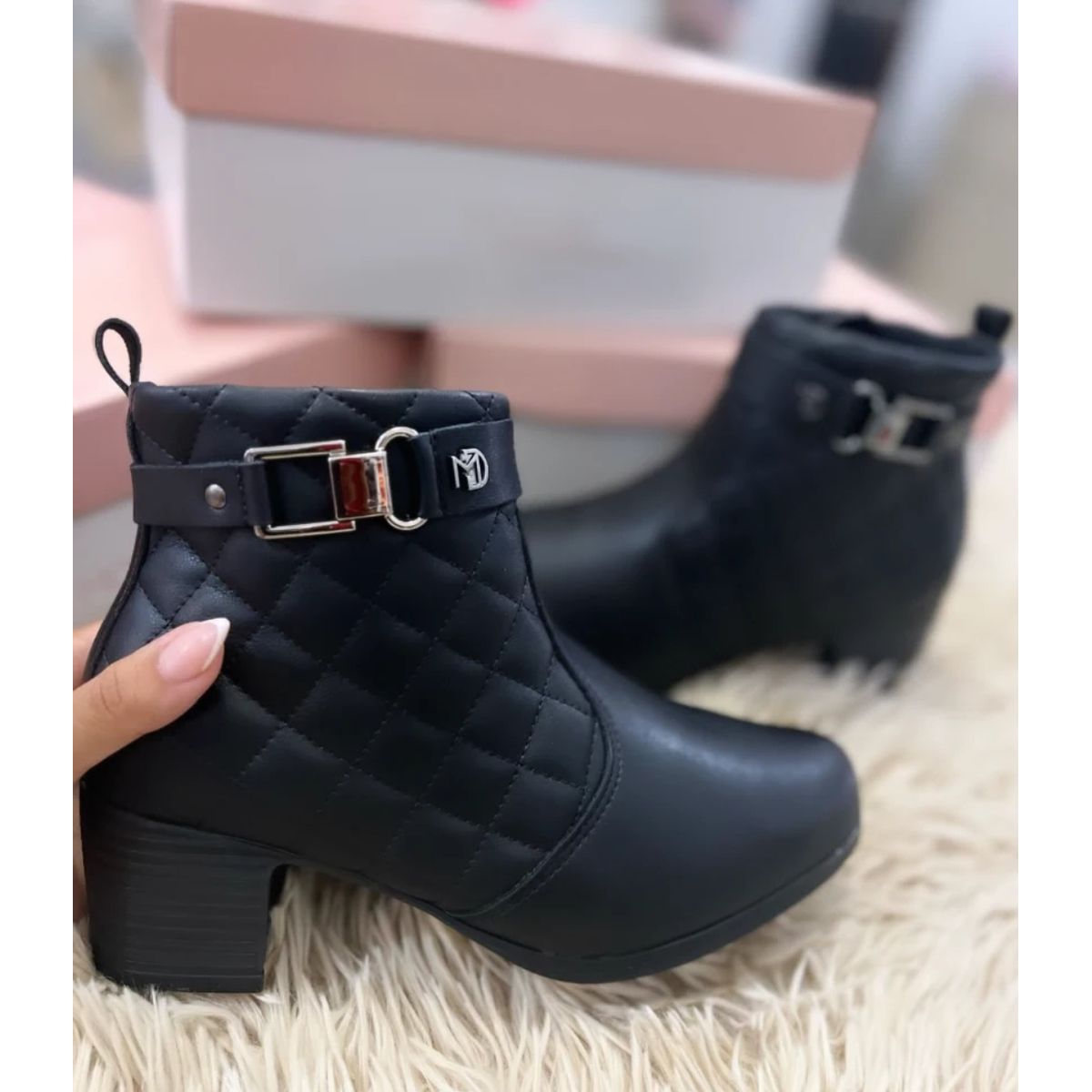 Bota Modare Matelassê Preto - Fátima Modas