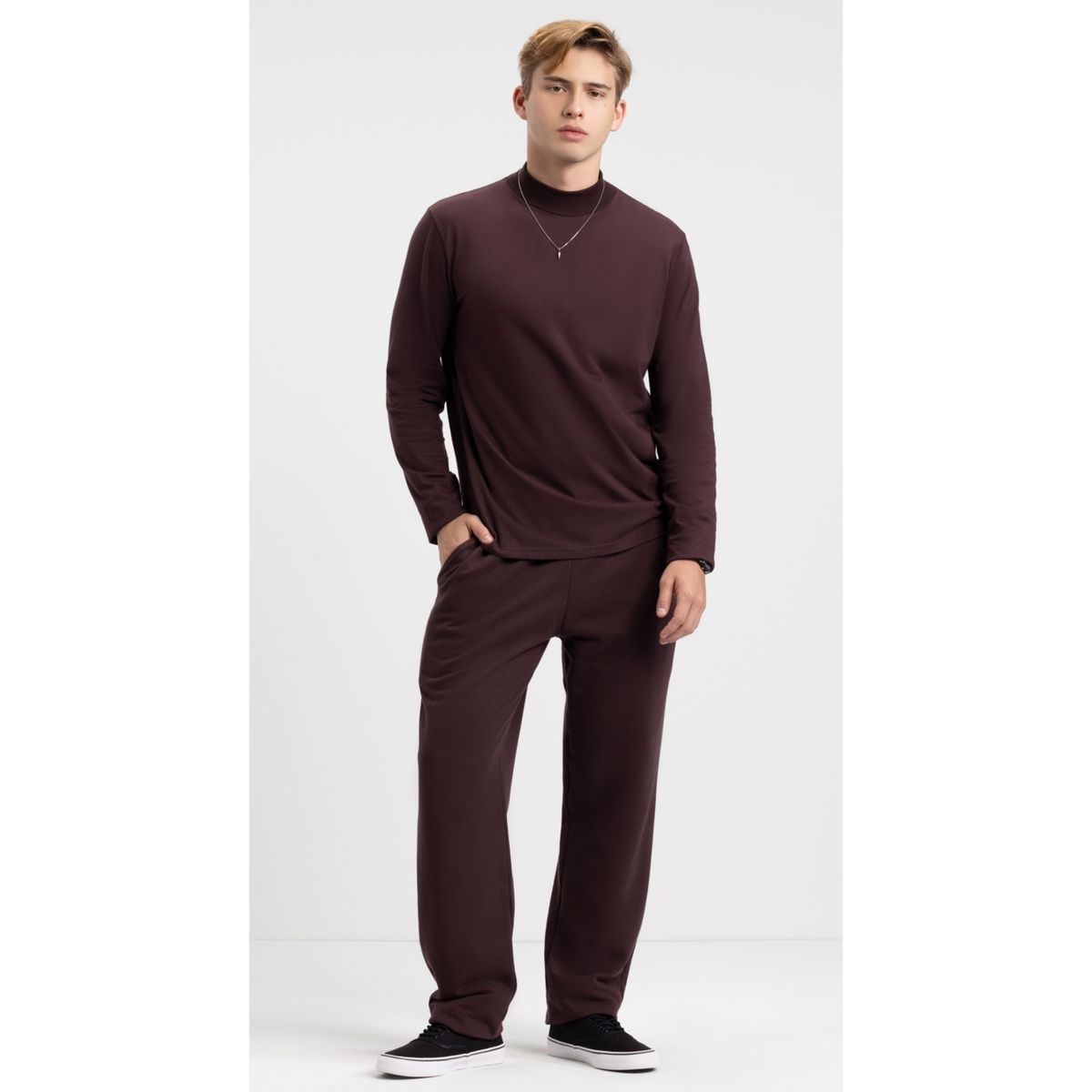 Calça Slim Com Bolsos Em Moletom Felpado De Algodã... - Fátima Modas