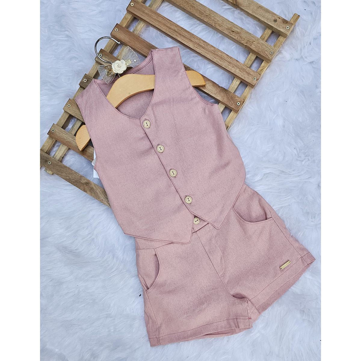 Conjunto em Linho Colete e Shorts Infantil Menina - Fátima Modas