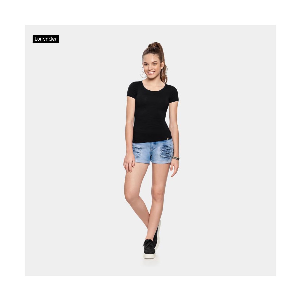 Blusa De Mangas Curtas Em Malha Lisa Com Detalhe F... - Fátima Modas