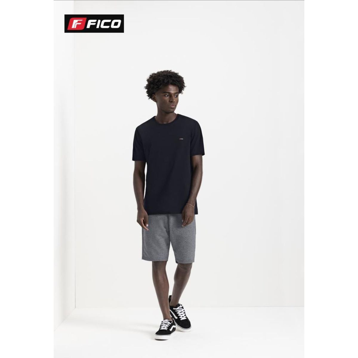 Bermuda Moletom Fico Preta - Fátima Modas