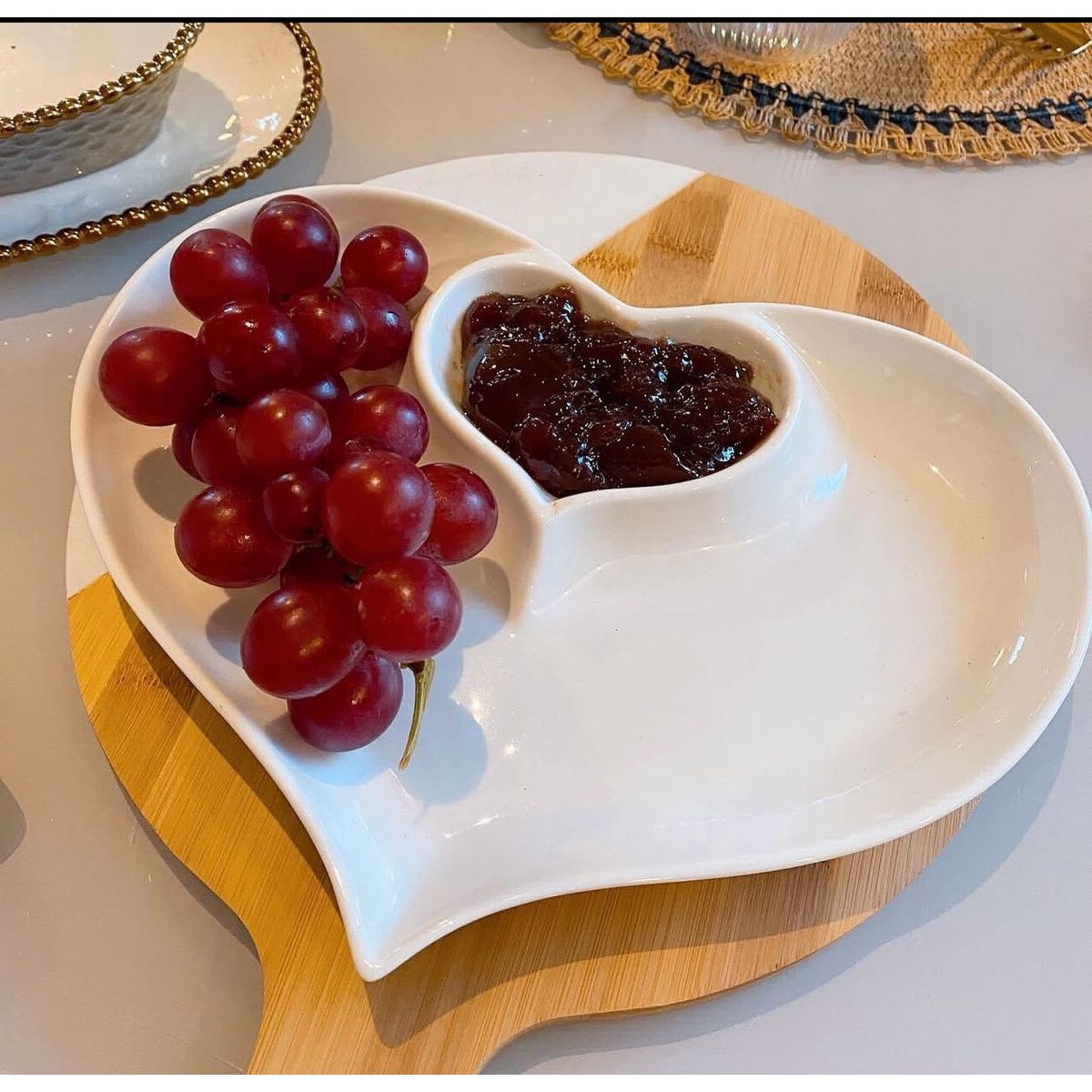 Petisqueira coração porcelana 24 cm 