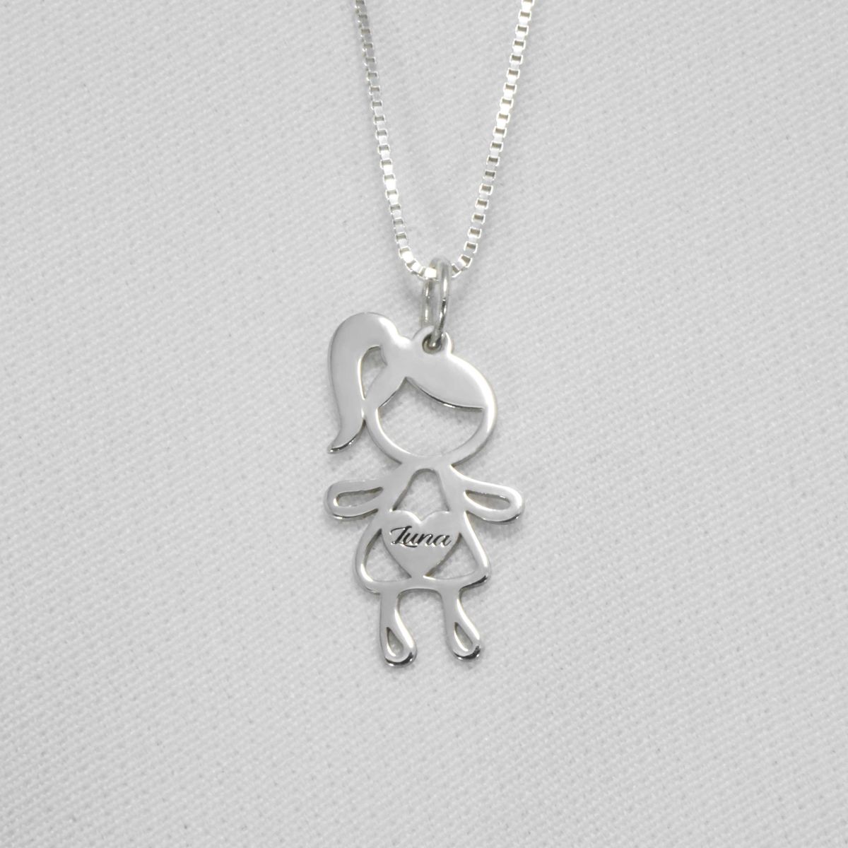 Pingente Menina Personalizado com nome em Prata 99... - PIPPER JOIAS