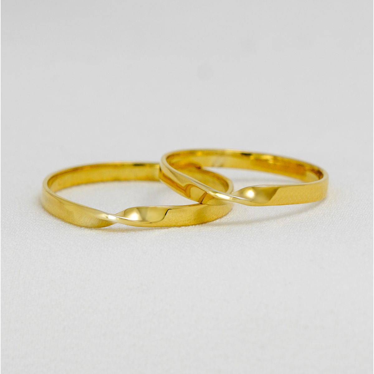 Par de Aliança de Casamento ou Noivado em Ouro 18k... - PIPPER JOIAS