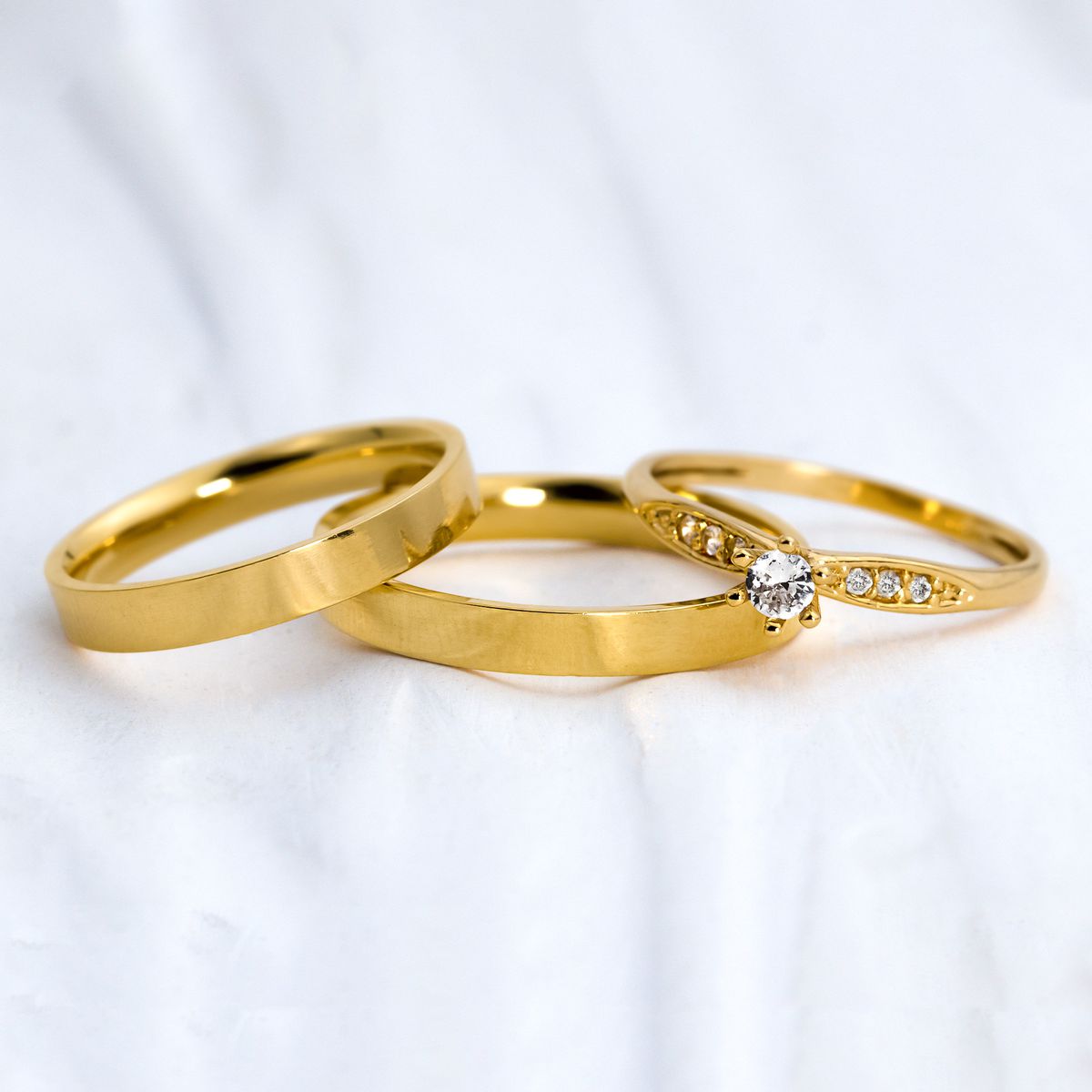 Alianças de Casamento em Ouro 3mm Bahamas e Anel Solitário Saron - Combo - Rosê & Co.