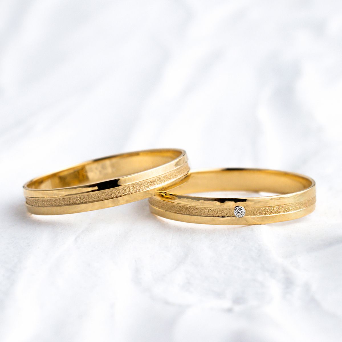 Aliança de Casamento em Ouro 3mm Friso Diamantado Canastra - Par - Rosê & Co.
