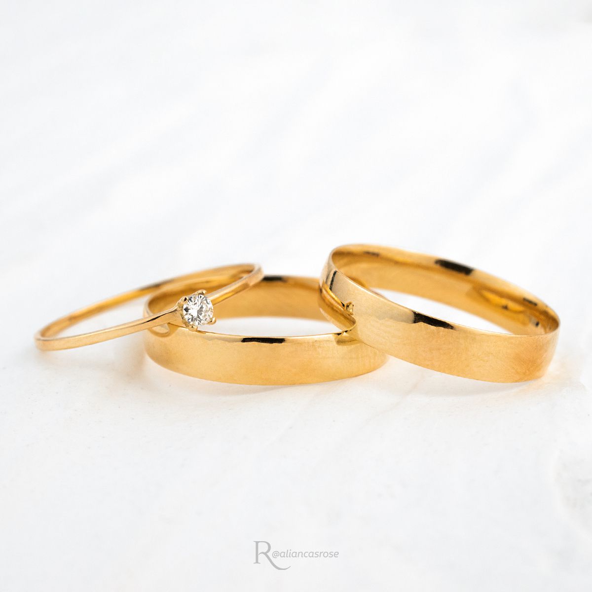 Aliança de Casamento em Ouro 4mm Classic e Anel Solitário Mia Anima - Combo - Rosê & Co.