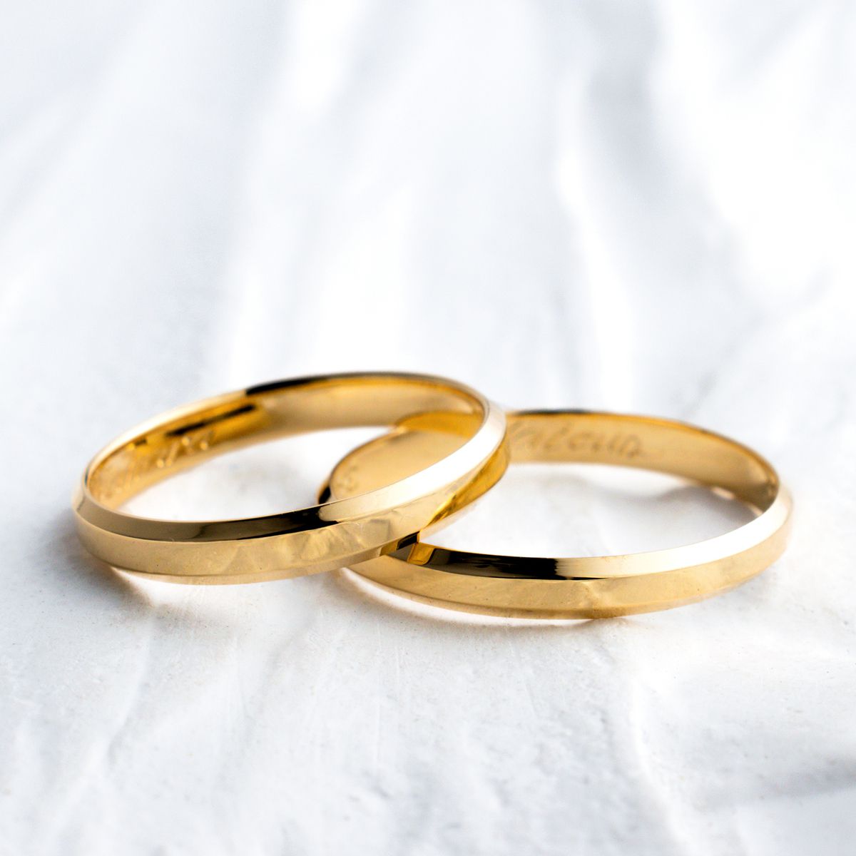 Aliança de Casamento em Ouro Chanfrado Lucy 3mm - Par - Rosê & Co.