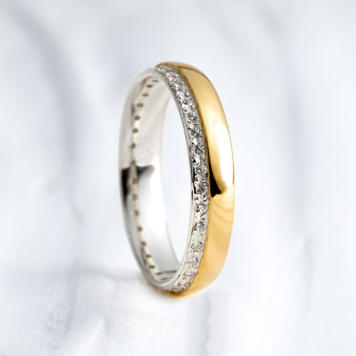 Aliança de Noivado Casamento Revestida em Ouro 4mm Pedras Elizabeth - Unidade - Rosê & Co.