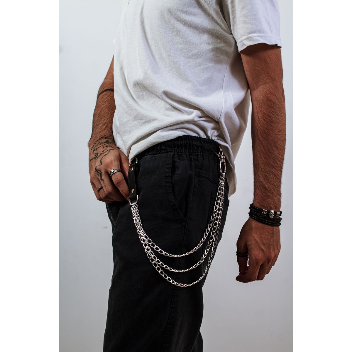 Acessório Corrente Tripla com Couro Sintético para Calça/Saia 