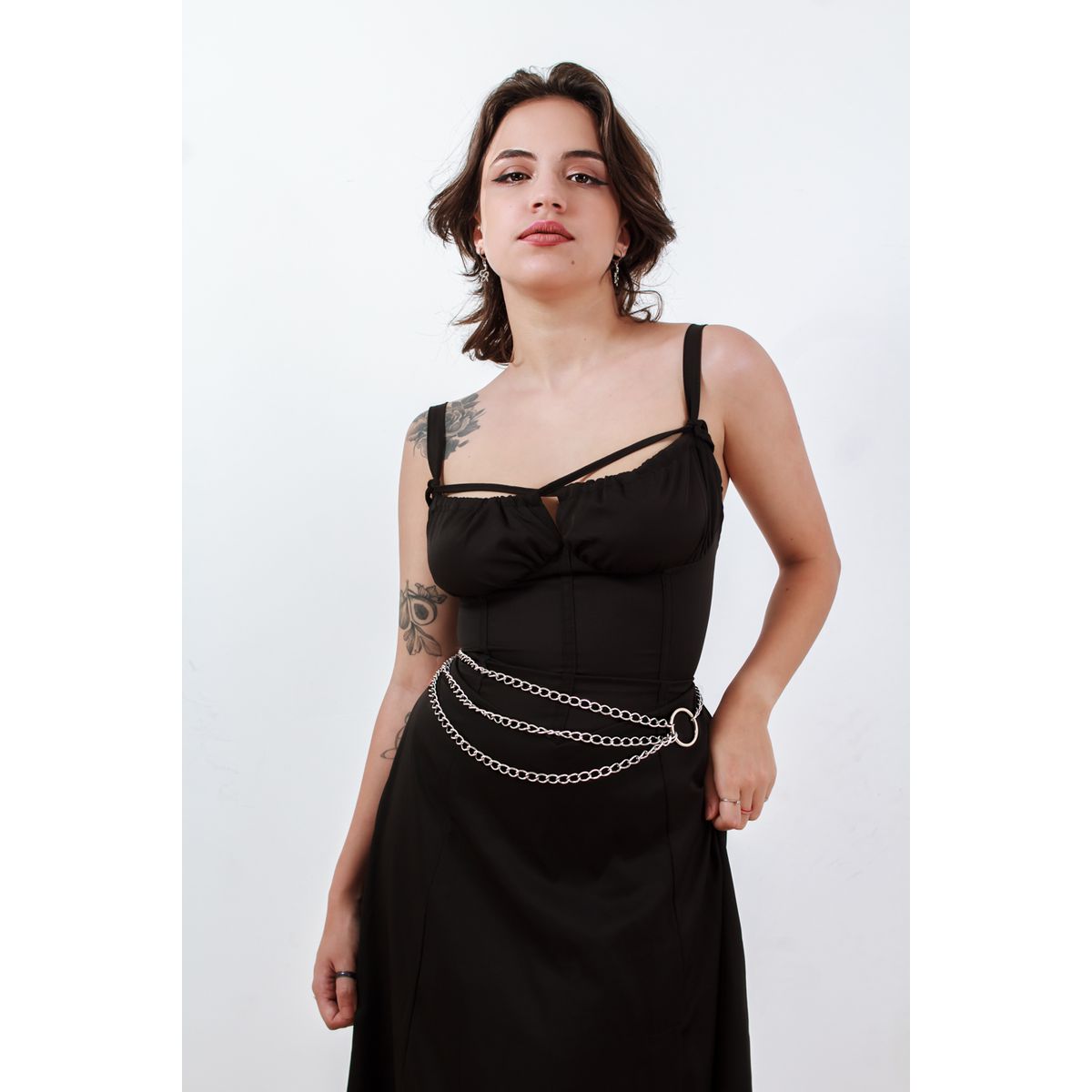 Acessório Cinto Body Chain com Três Correntes e Argolas Prateadas