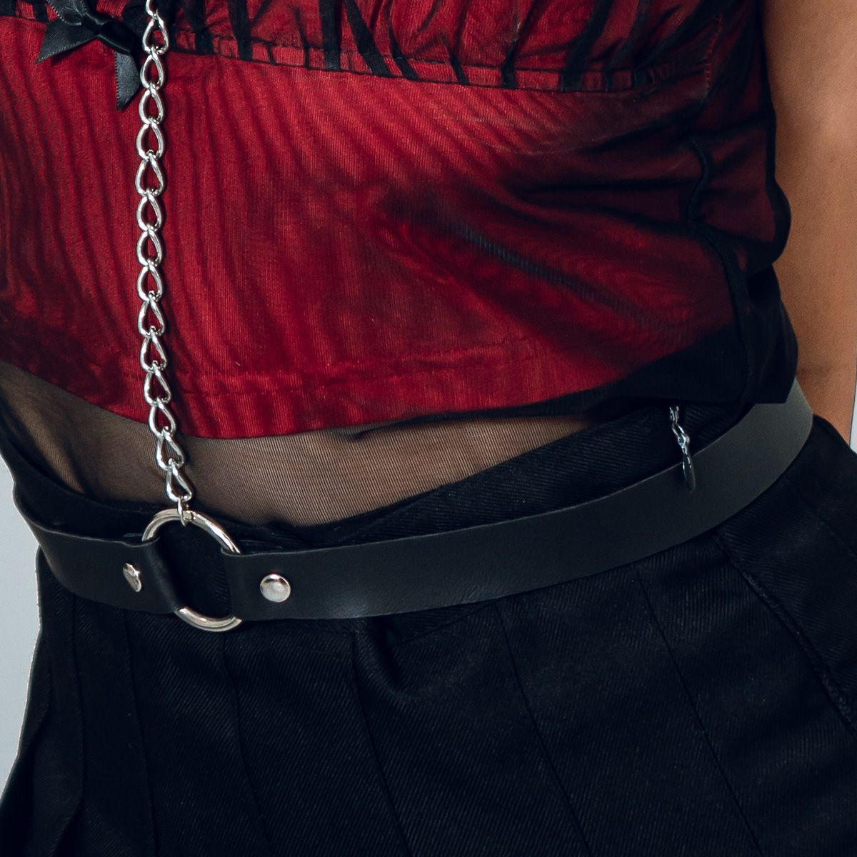 Harness Preto In Chain de Corpo com Correntes
