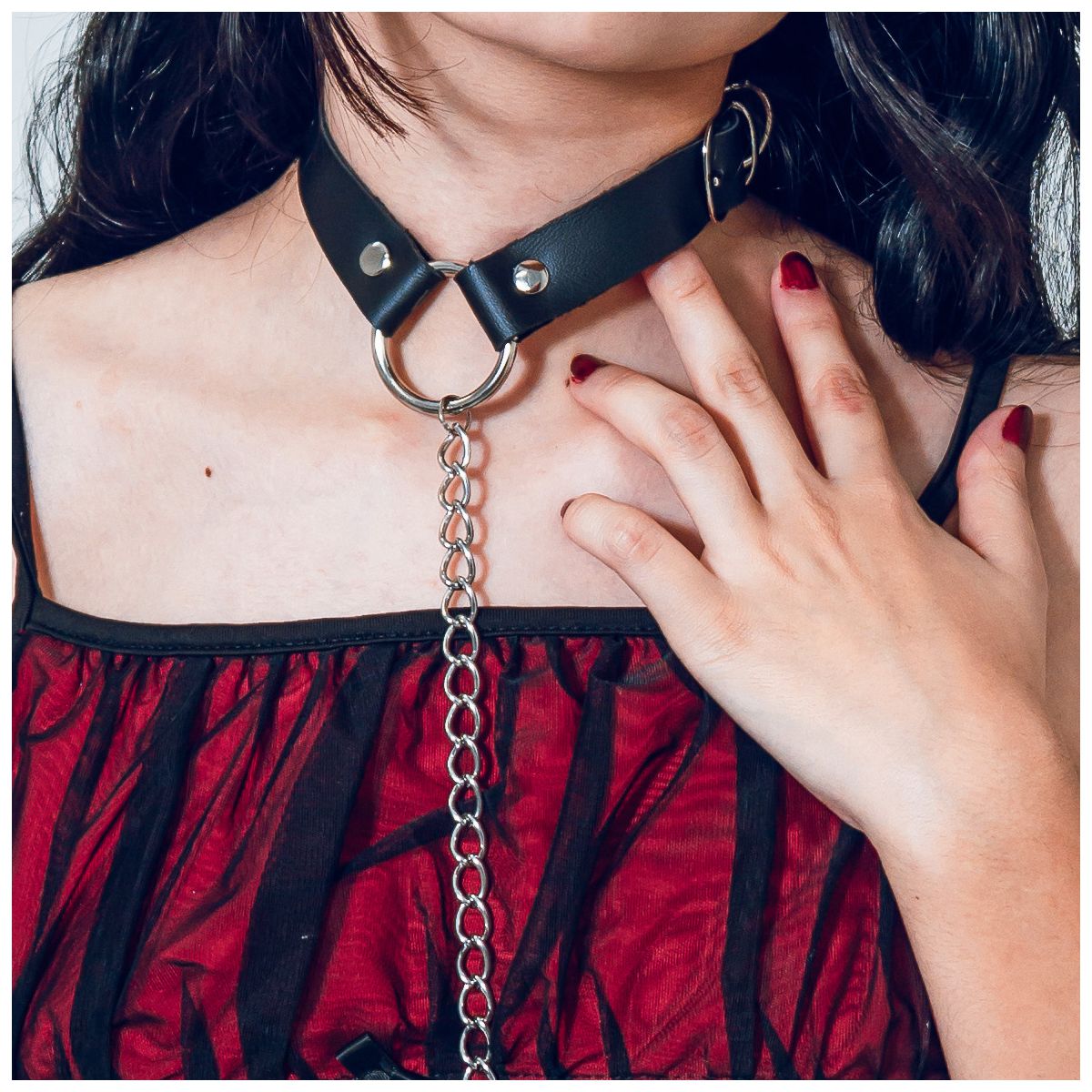 Harness de Corpo In Chains Preto com Correntes Franjinhas na Cintura