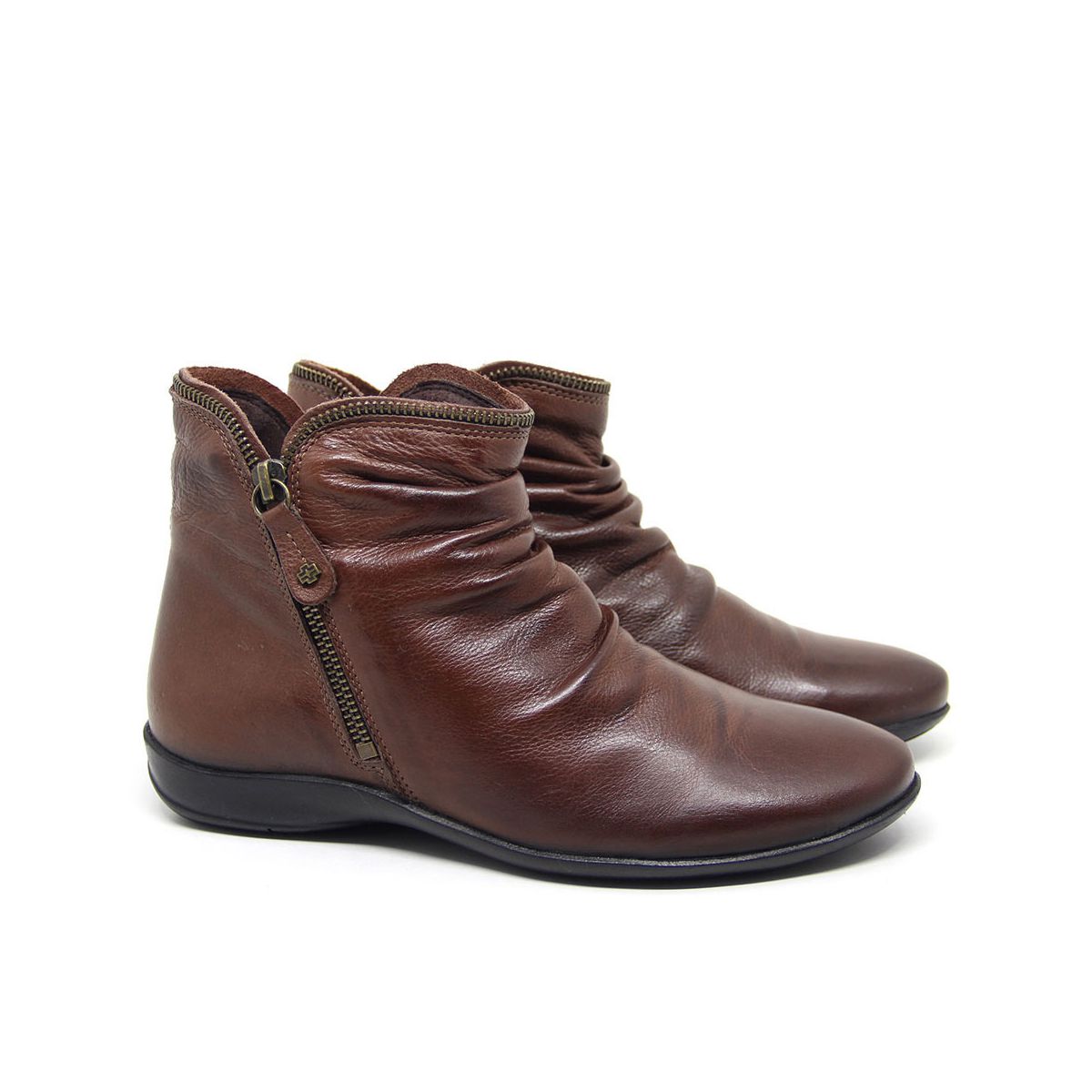 Bota Perlatto Cano Baixo Em Couro Feminina Marrom - ZOCCOLETTE