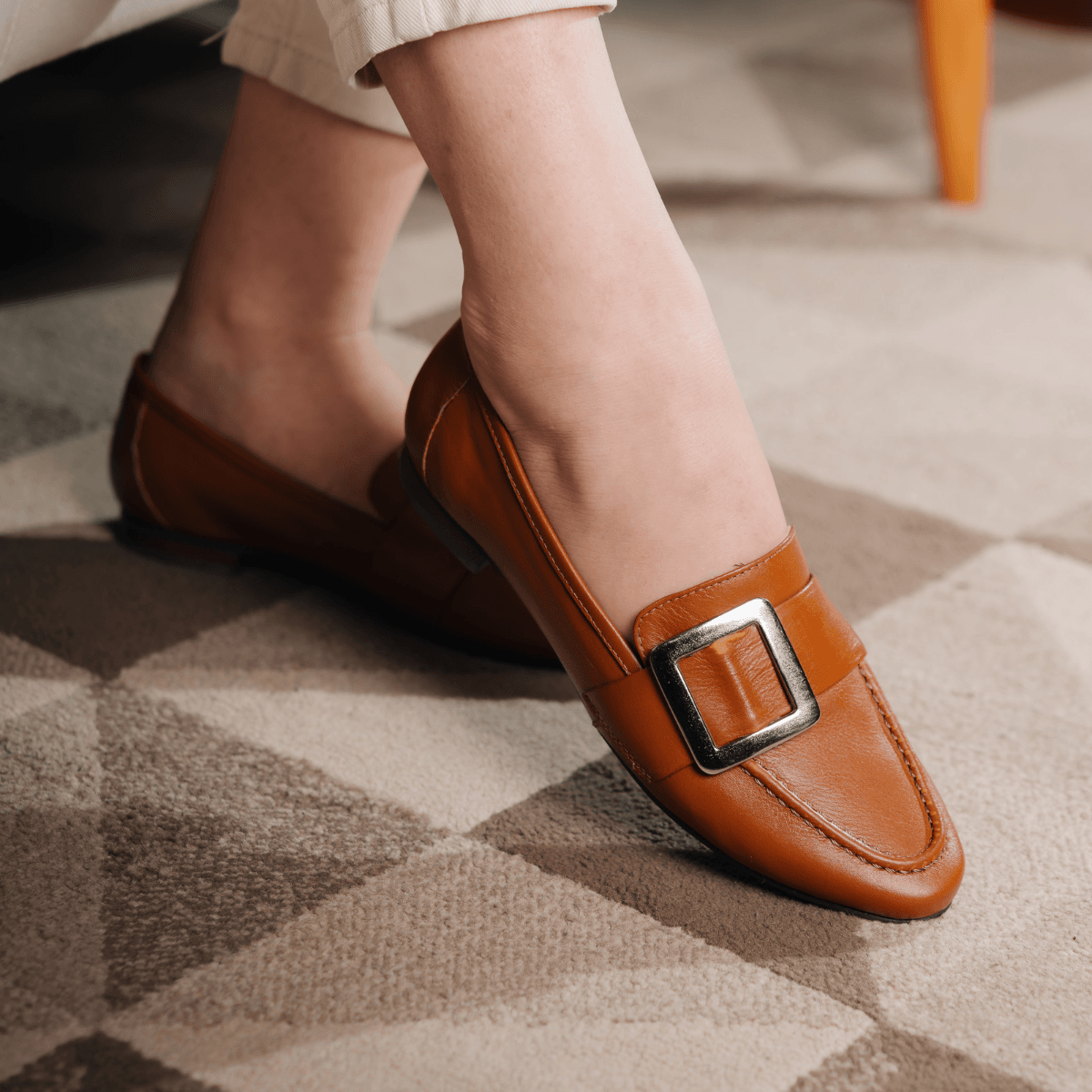 Sapato Eleonora Feminino em Couro com Fivela cor C... - Ateliê Mario Mello