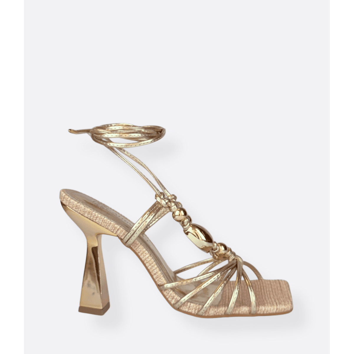 Sandália de Tiras Dourada Salto Cromado Topázia