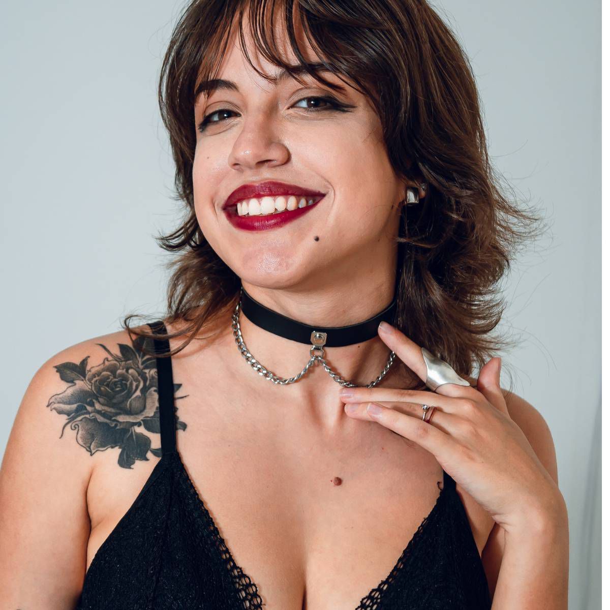 Choker Gargantilha com Correntes Prateadas