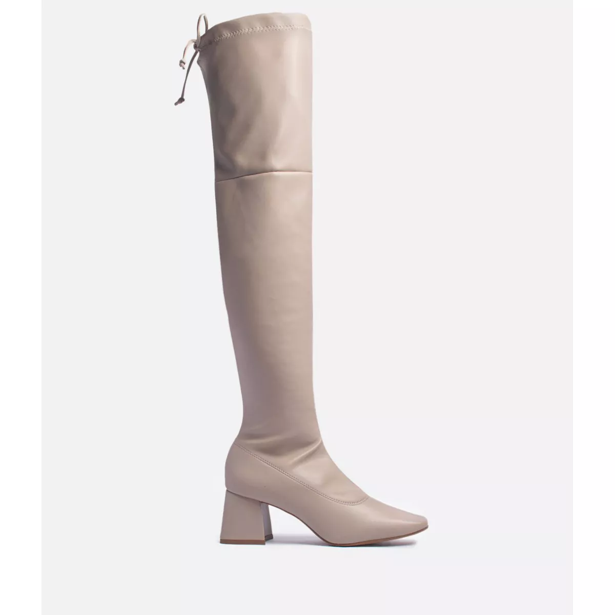Bota Kally Nude