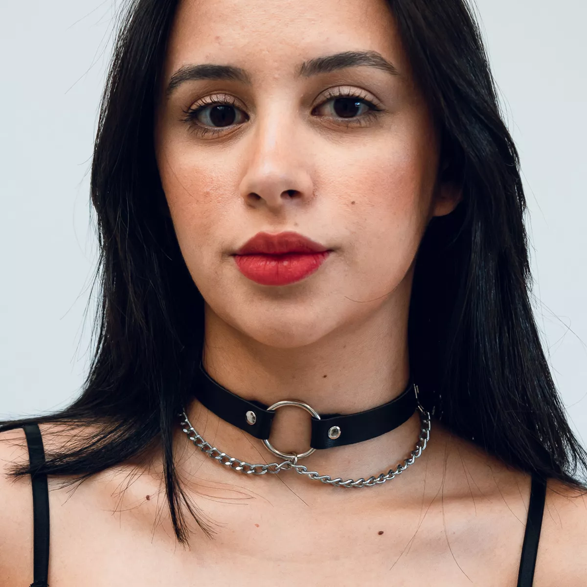 Choker Gargantilha com Argola e Correntes Laterais