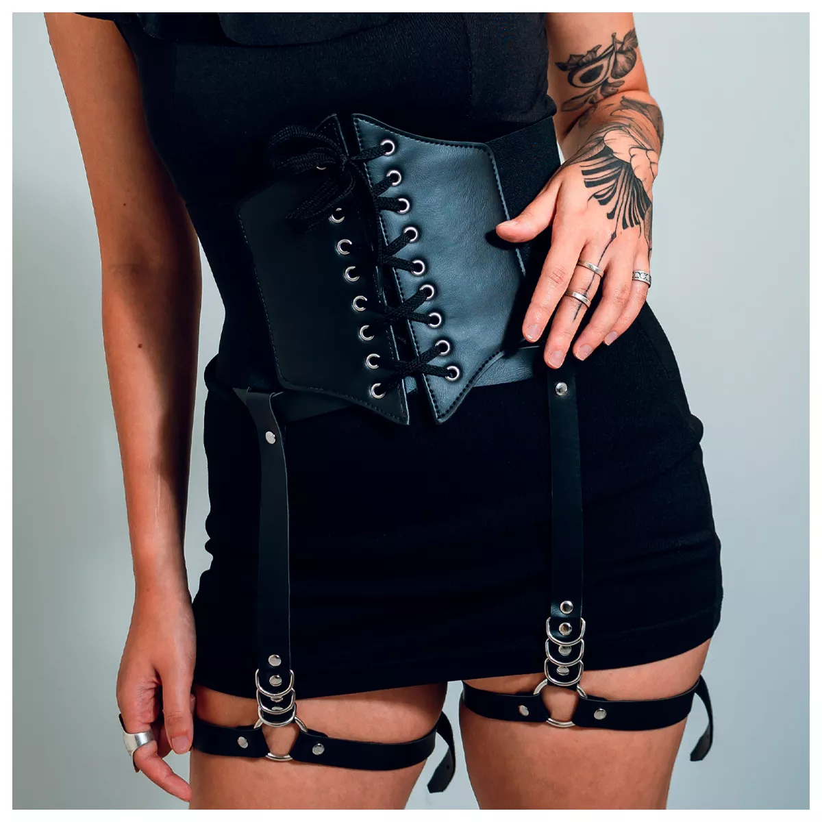 Kit Corset Amarração e Harness Coxa Uma Tira