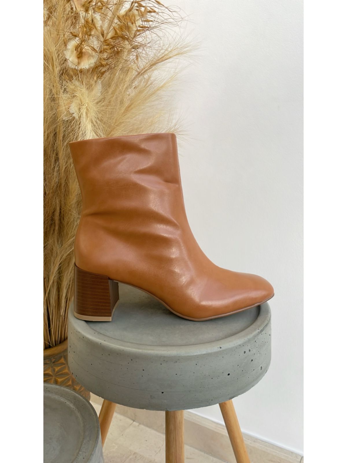 Bota Sabine Caramelo Fachete - AMAVIE SAPATOS