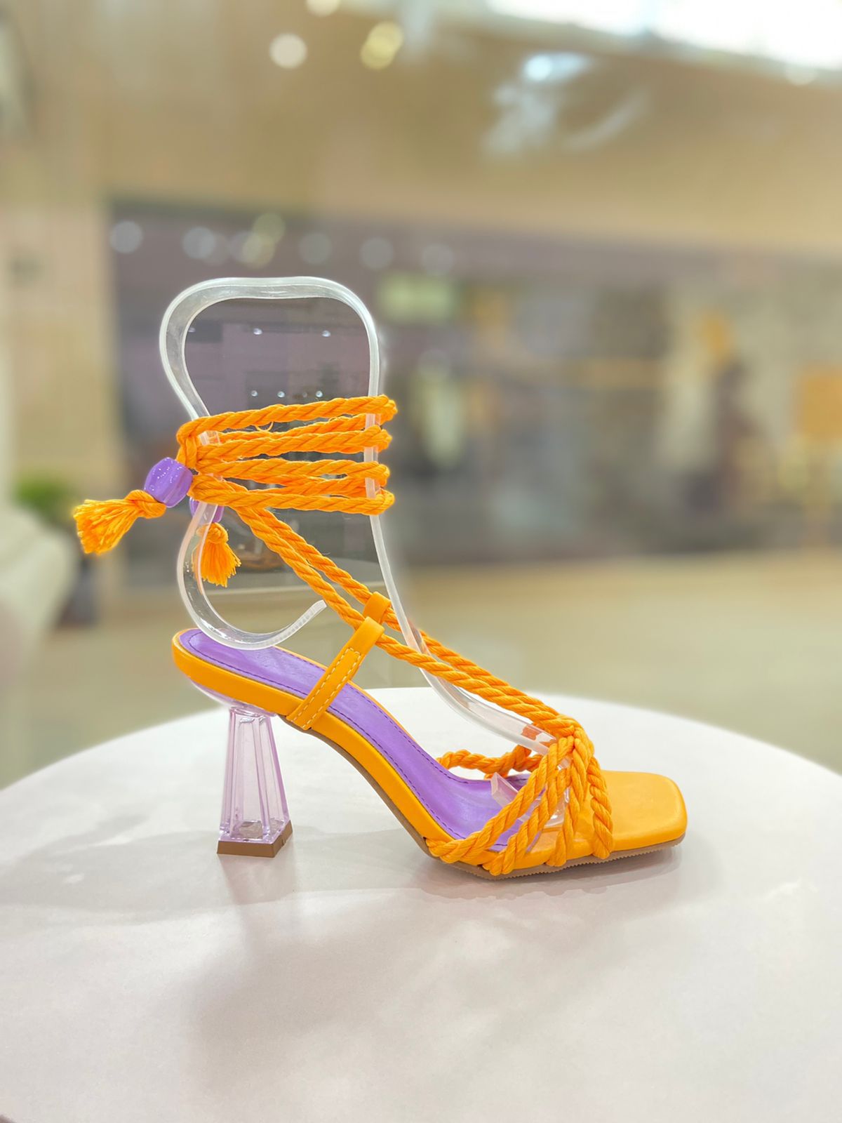 Sandália Lituânia Alaranjada - AMAVIE SAPATOS